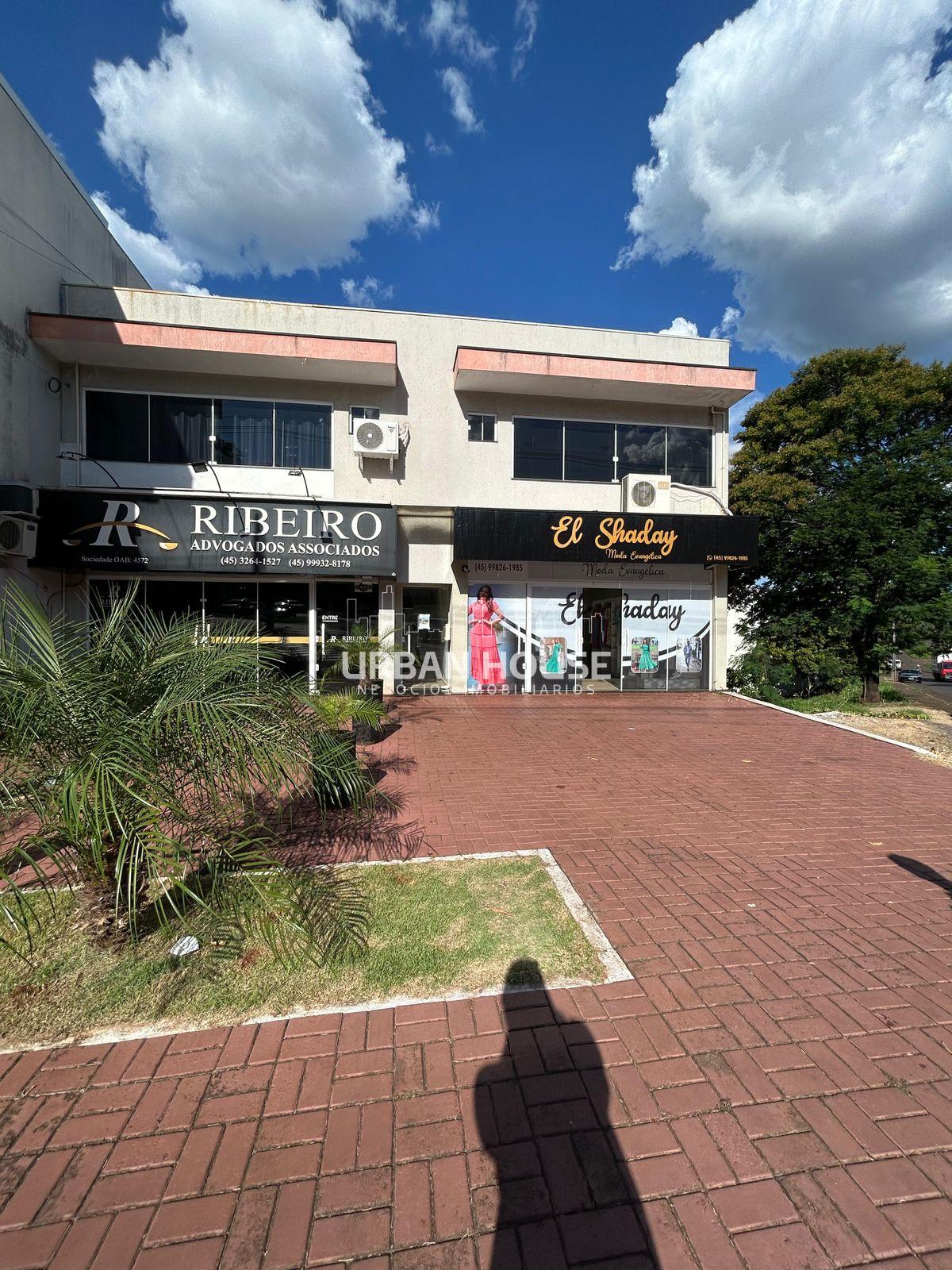 Sala comercial ampla e iluminada à venda em ótima localização ...
