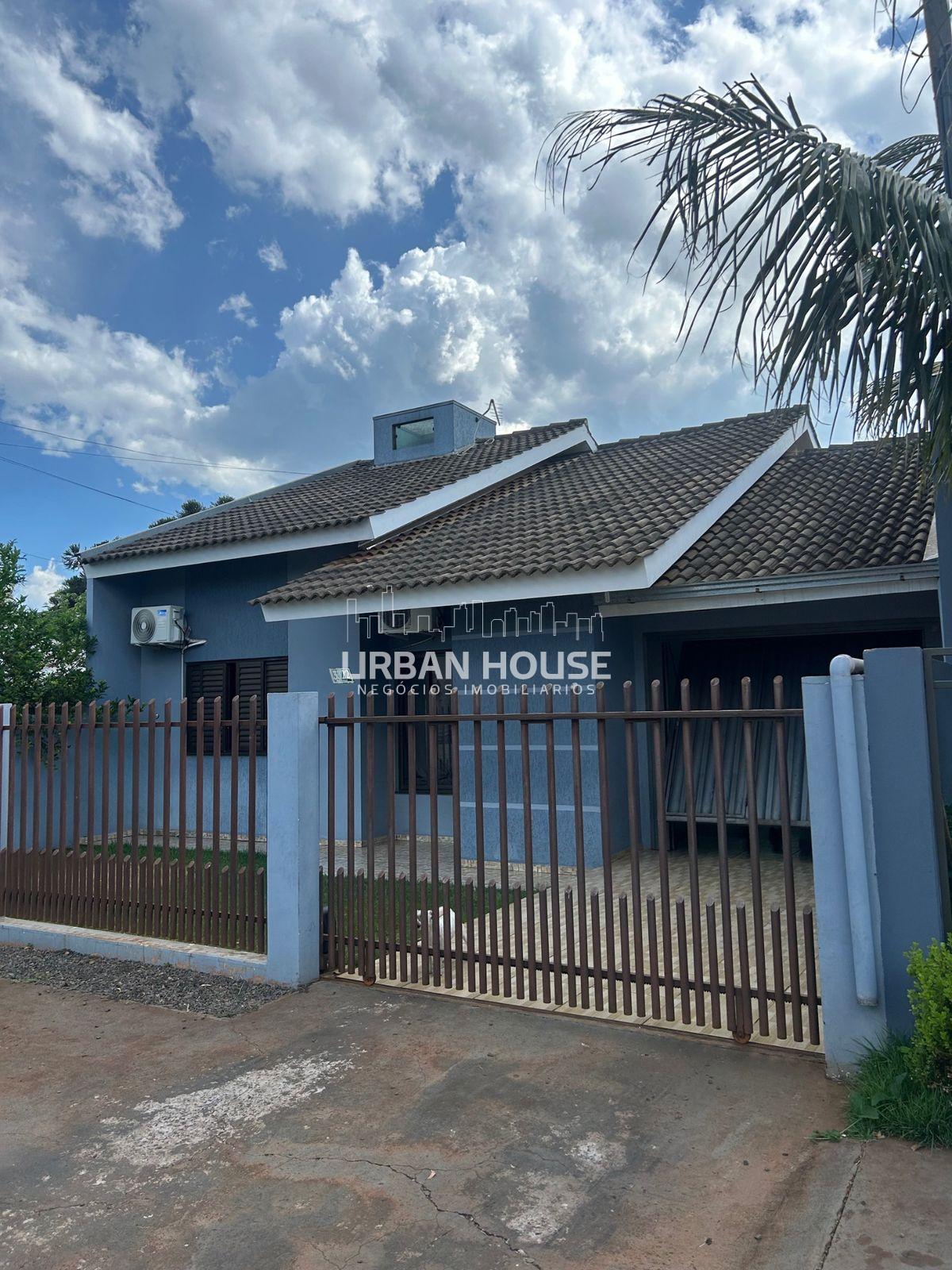 Casa no Santos Dumont com 2 quartos, suíte, amplo pátio e estr...