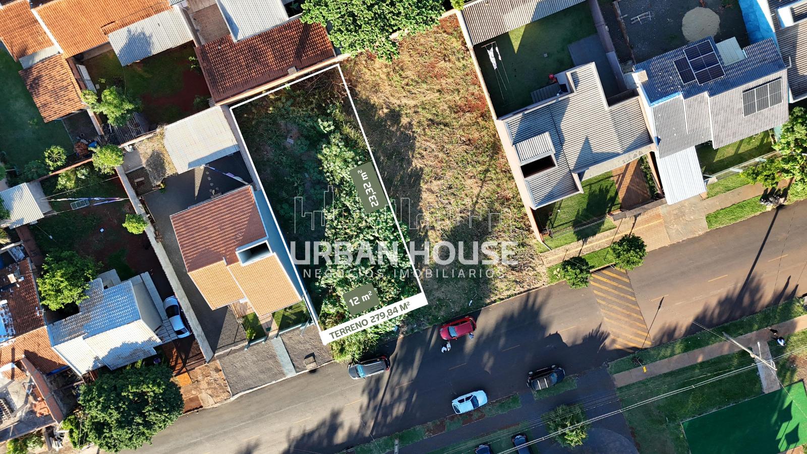 Terreno de 279,84 m  à venda no Bairro Florença- 12 M  DE FRENTE