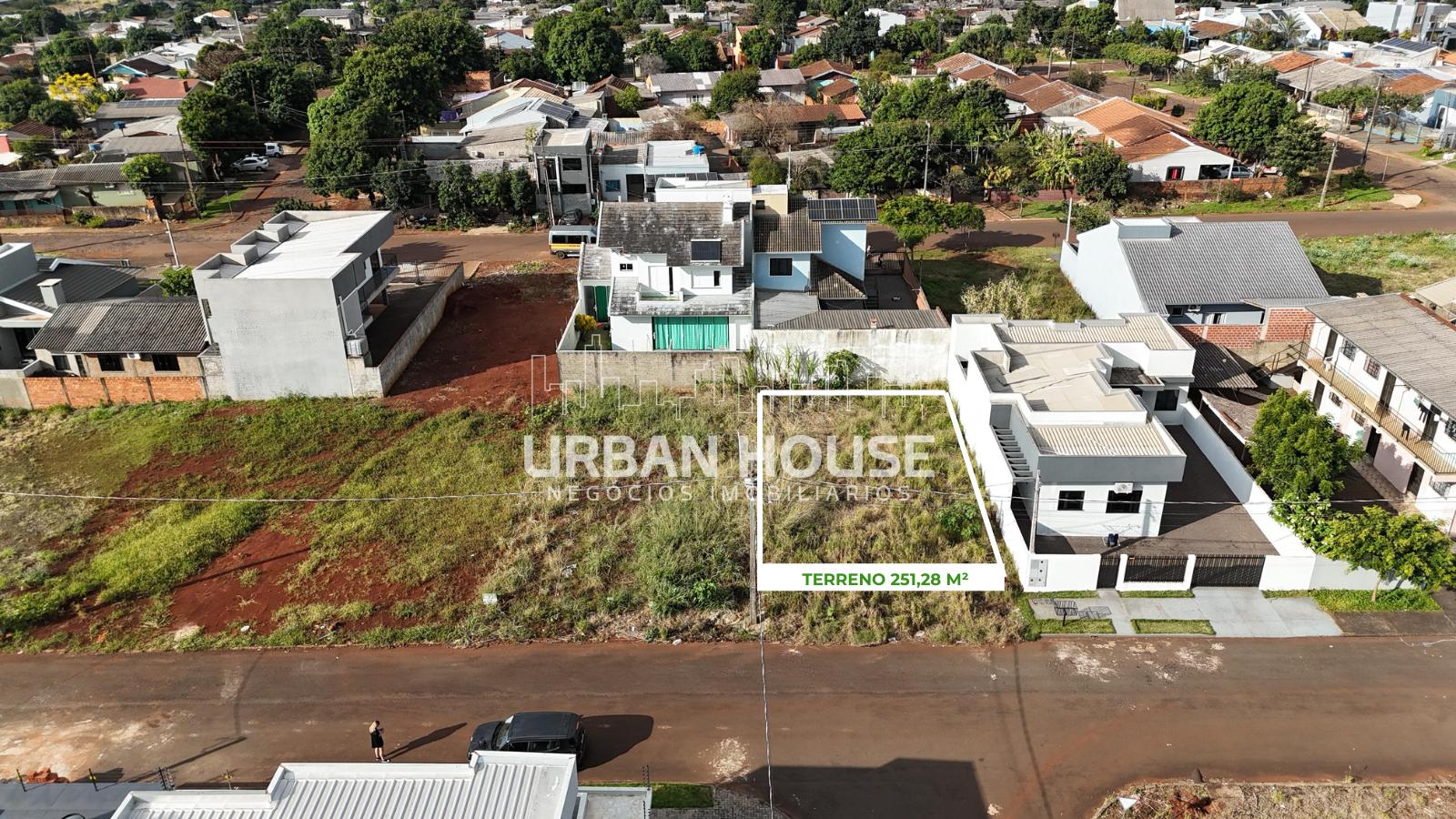 Terreno de 251 m  à venda no Jardim Gabriela, próximo à UTFPR