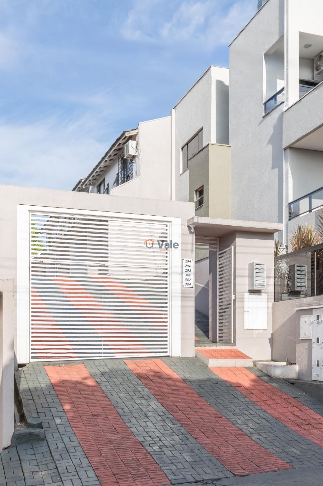 VENDE-SE BELSSIMO SOBRADO NO BAIRRO DA CANGO