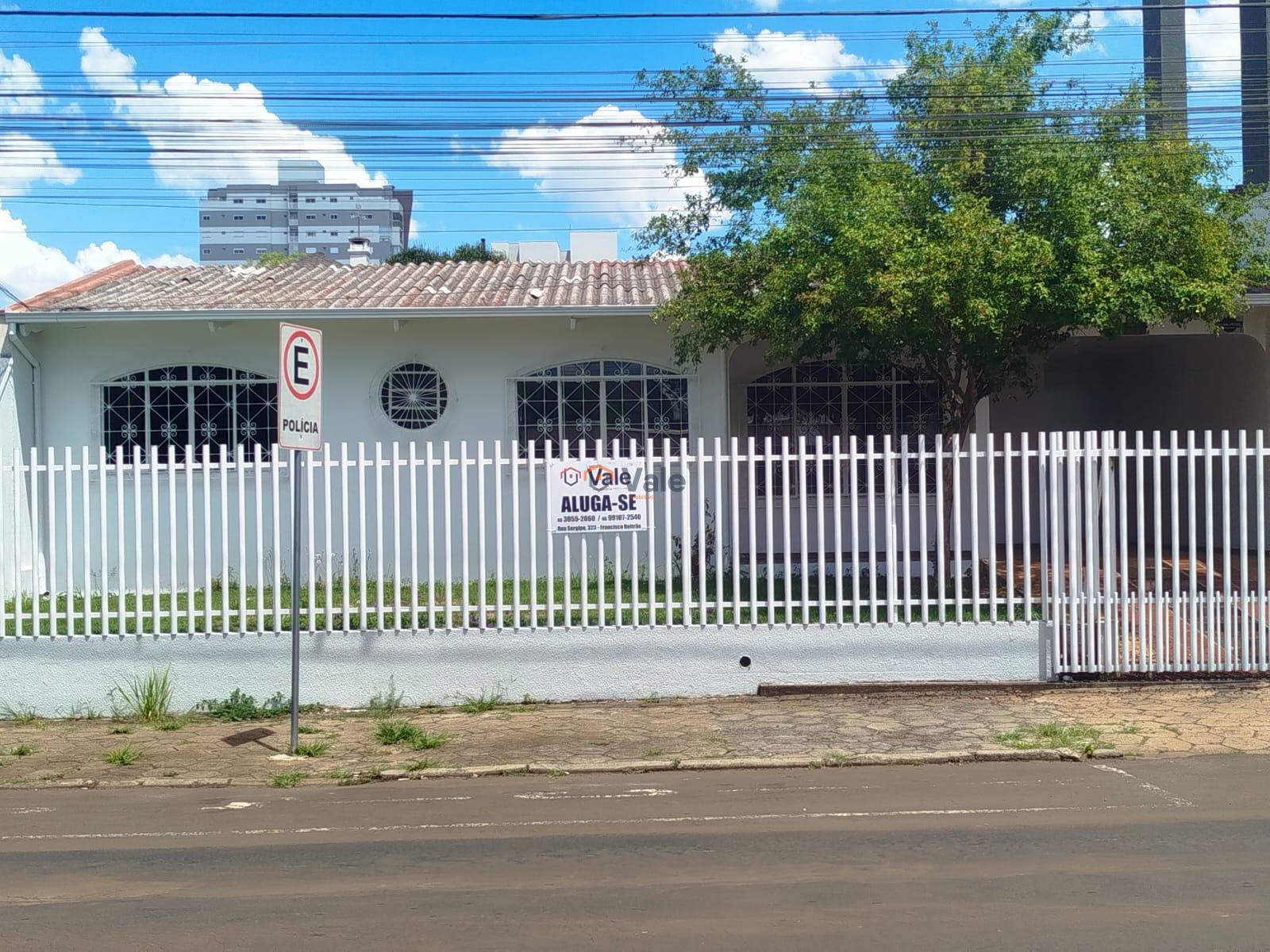 ALUGA-SE IMVEL CASA RESIDENCIAL OU COMERCIAL