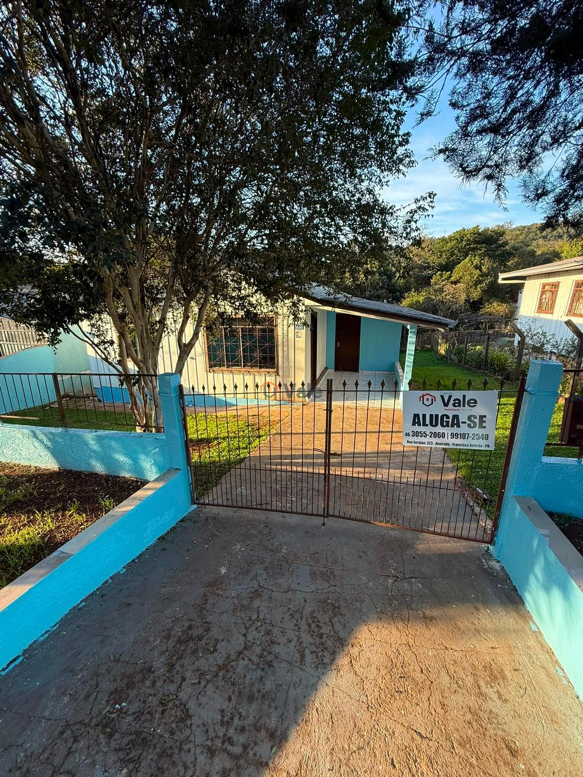 ALUGA-SE CASA NO BAIRRO MINIGUA�U