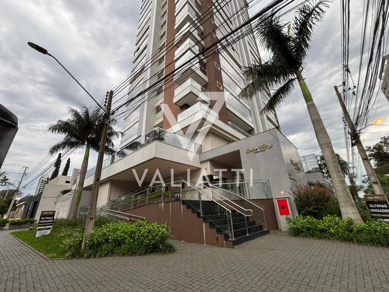 Apartamento Semi Mobiliado com 03 Dormitórios sendo 01 Suíte n...