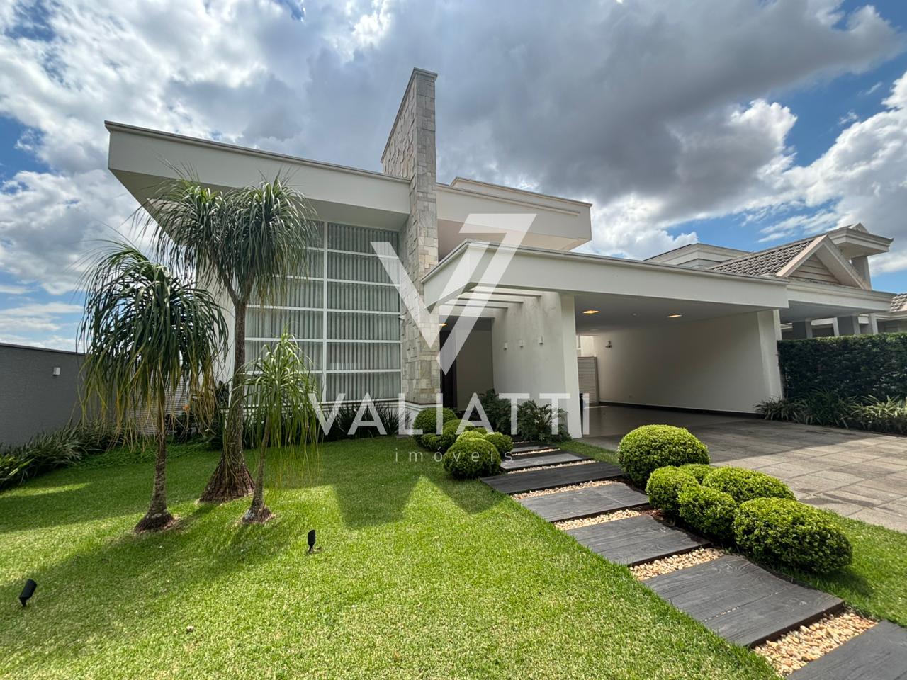 Sobrado Alto Padrão com 03 Suítes sendo 01 Suíte Master no Con...