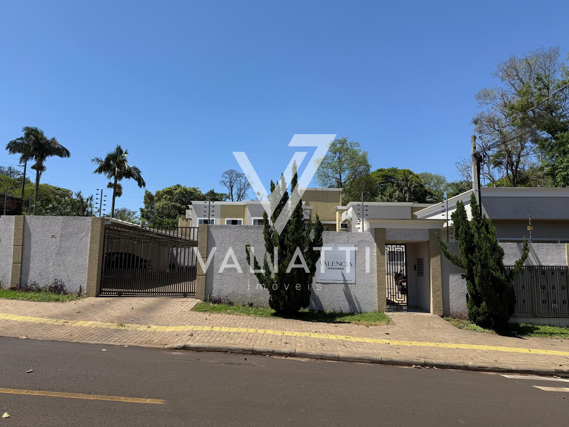 Apartamento com 02 Quartos e Vaga de Garagem no Edifício Resid...