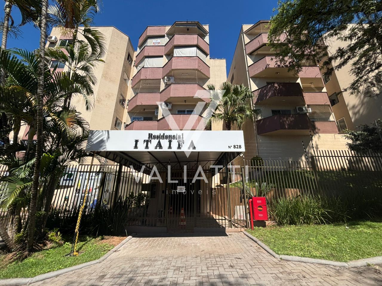 Apartamento com 03 Dormitórios e Sacada no Condomínio Residenc...