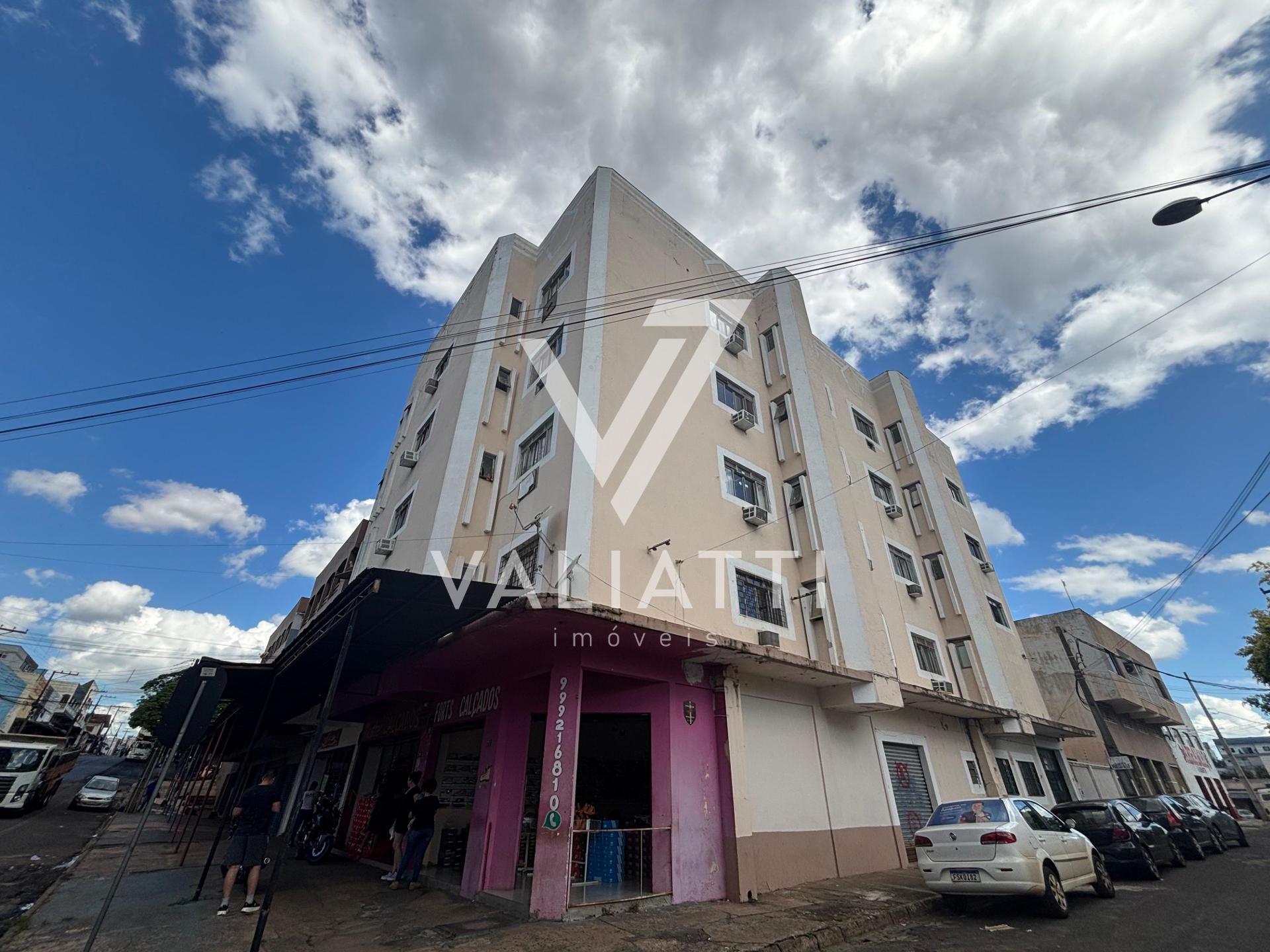 Pr?dio Comercial e Residencial com 54 Kitnets e 04 Salas Comer...