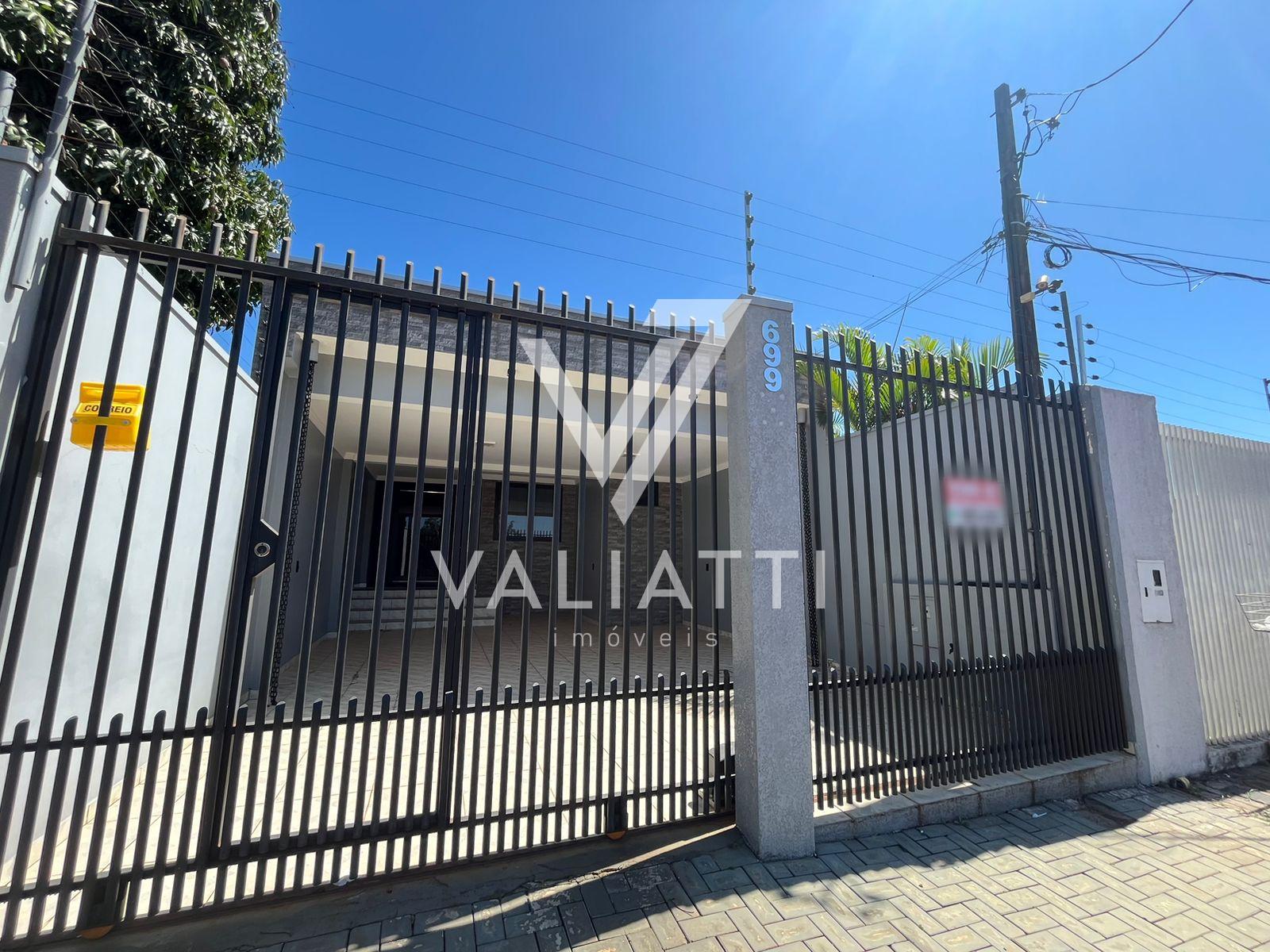 Casa Mobiliada com 03 Dormitórios sendo 02 Suítes no Jardim Ca...