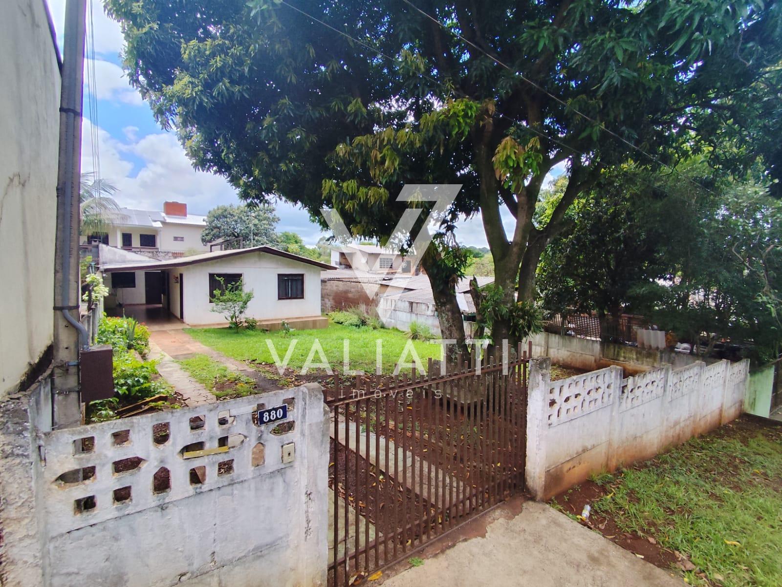 Casa com 02 Dormitórios e 02 Vagas de Garagem Coberta no Campo...