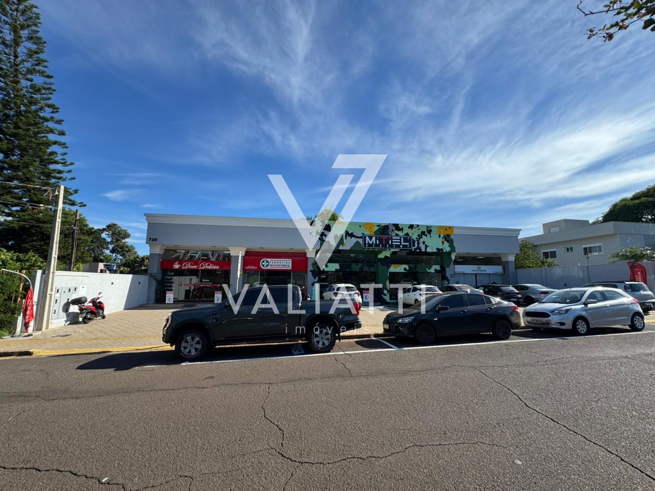 Salas Comerciais de 123,38m  na Avenida Parati na Vila A