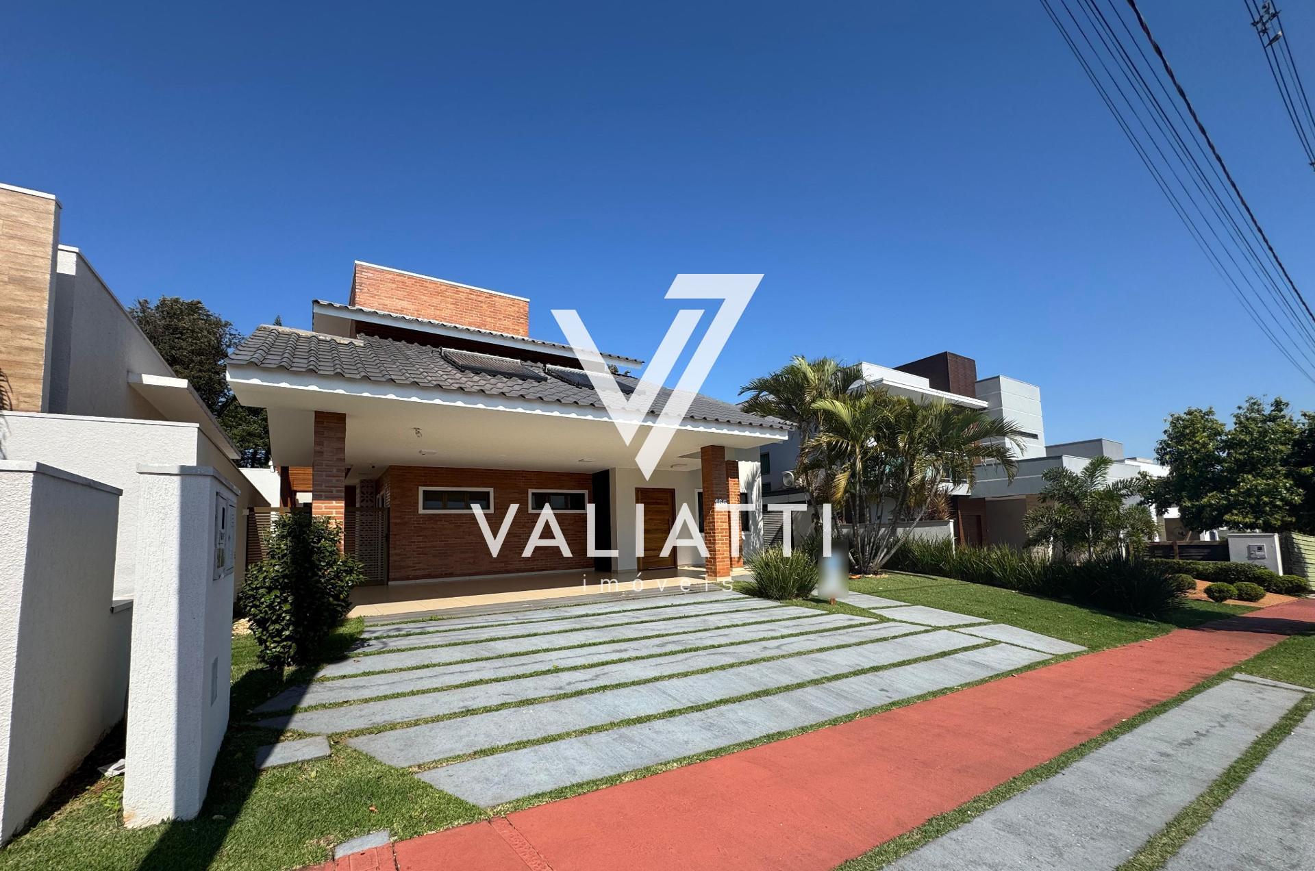 Casa Alto Padr?o com 03 Su?tes sendo 01 Su?te Master no Condom...