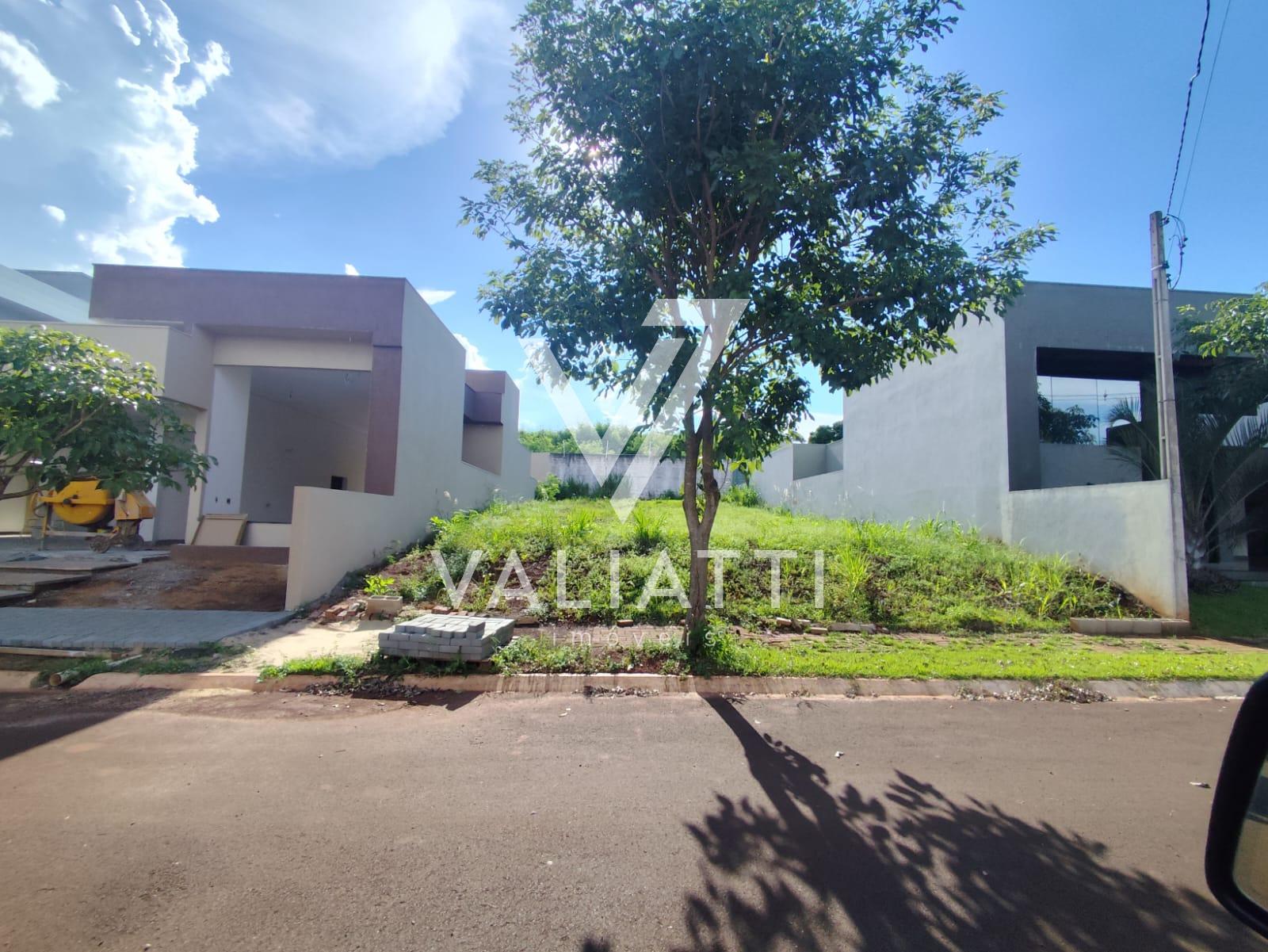 Terreno com 360m e Pronto para Construir no Condomínio Residen...