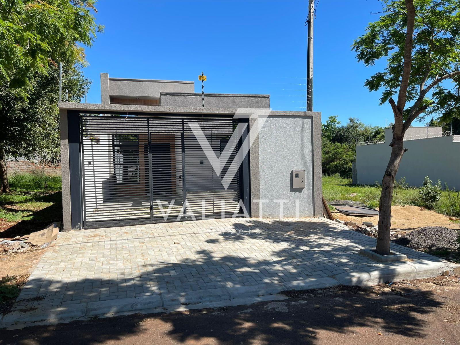 Casa com 02 Dormitórios sendo 01 Suite e Área Gourmet com Chur...