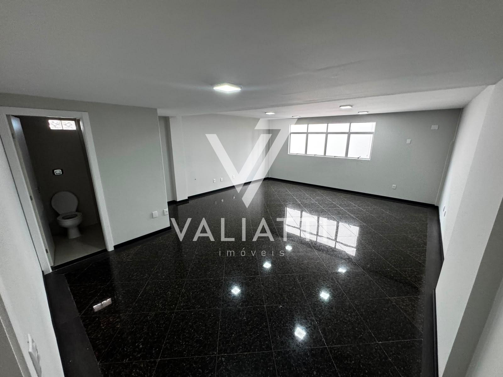 Sala comercial com lavabo no Edifício Montreal disponível