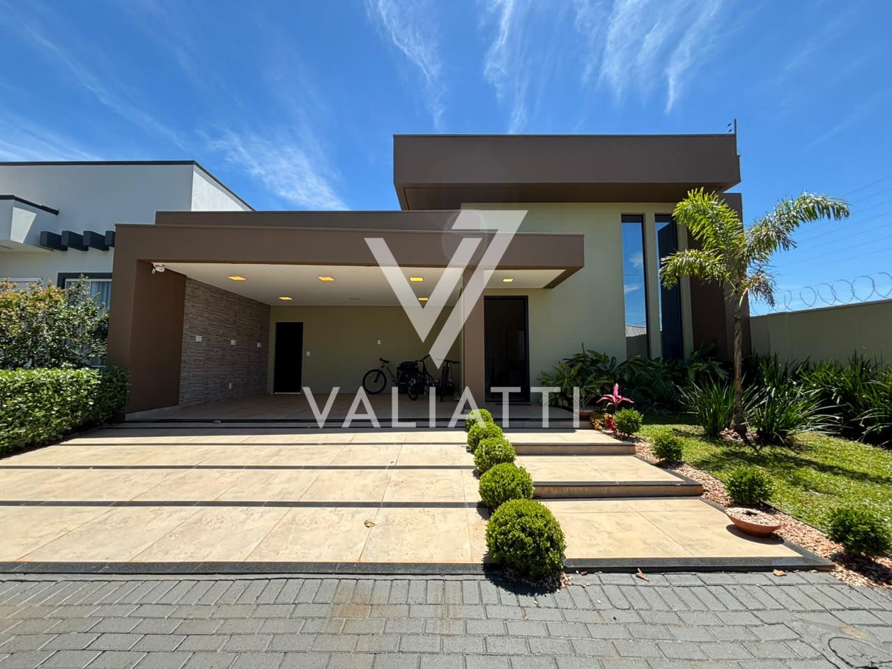 Casa Semi Mobiliada com 03 Suítes e Piscina no Condomínio Residencial Safira