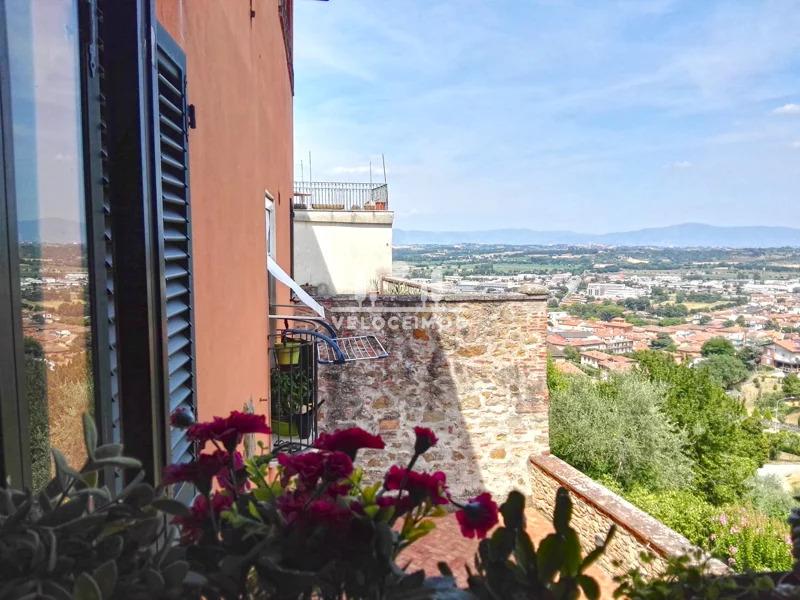 Casa com Vista Panorâmica no Centro Histórico de Sinalunga - Siena  Itália