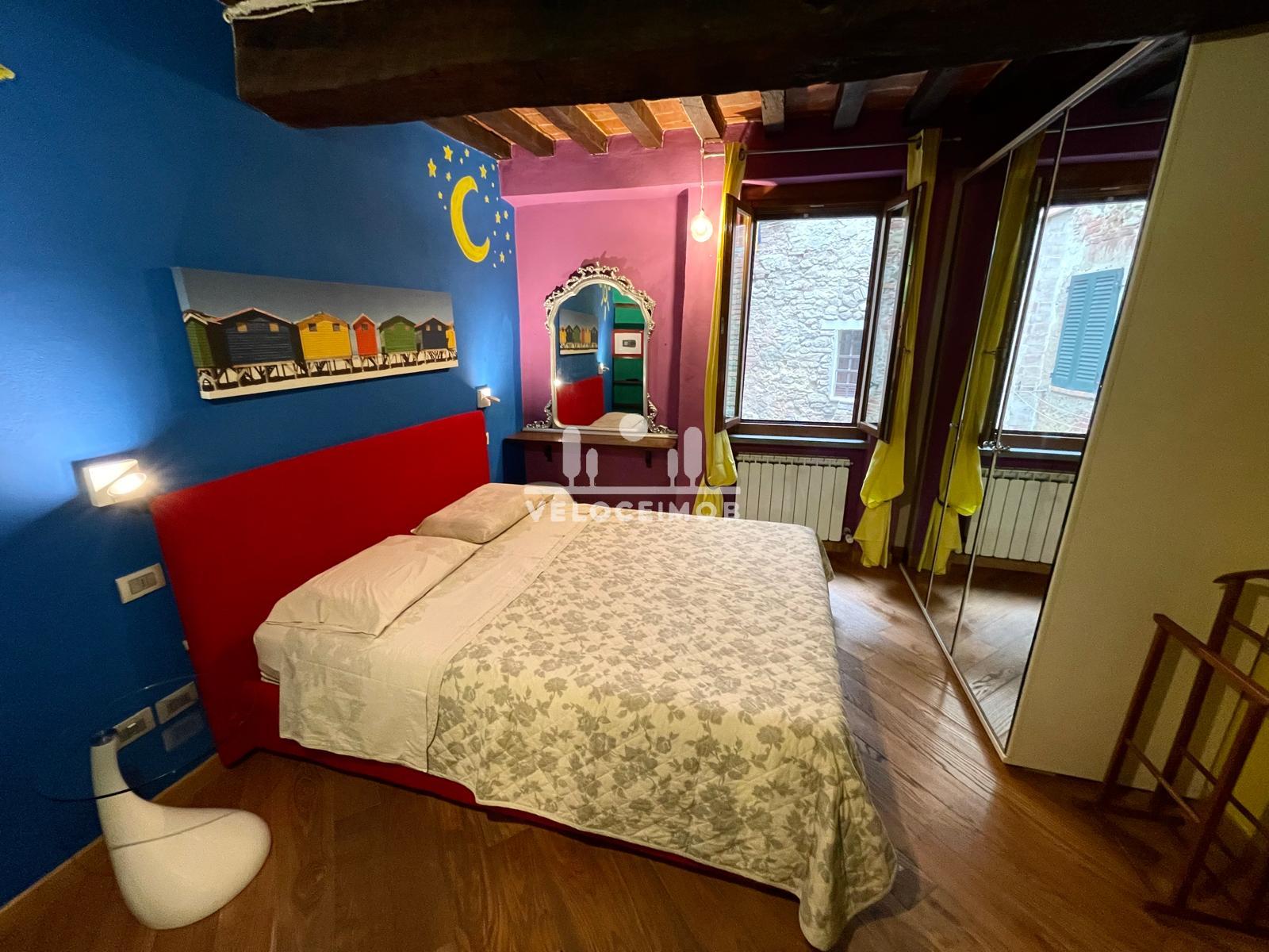 Apartamento à venda exclusivo no coração do centro histórico de Sinalunga 