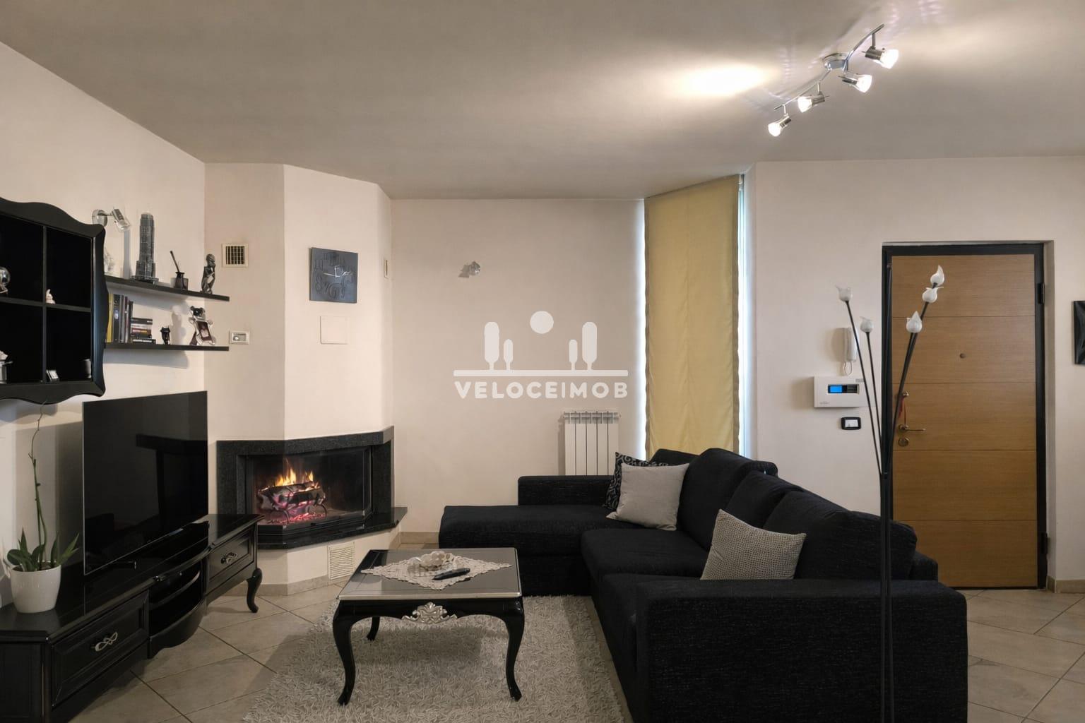 Casa geminada no Borgo medieval de Rigomagno  Siena 