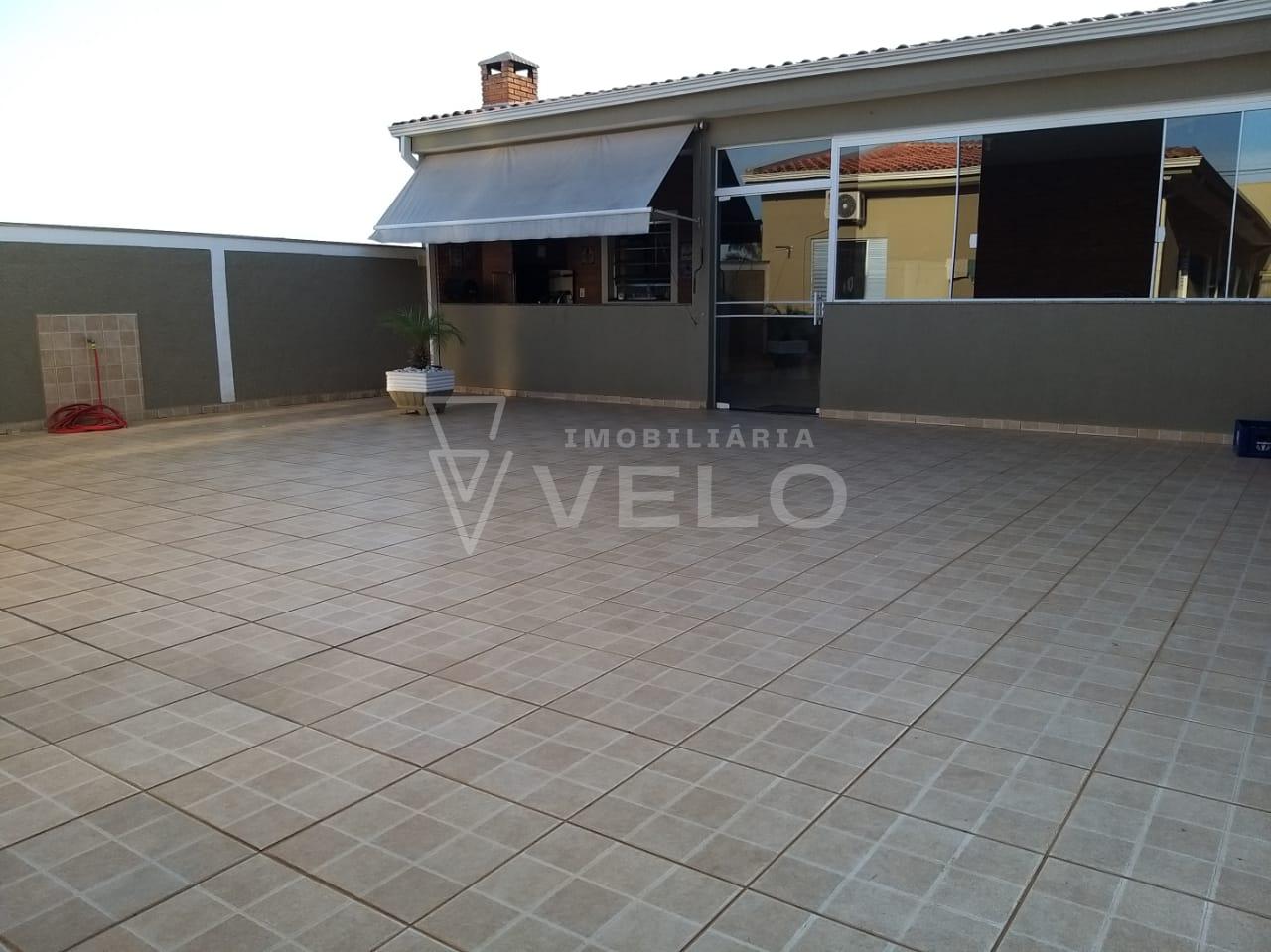 Casa à venda com 3 quartos, 250m² - Foto 2