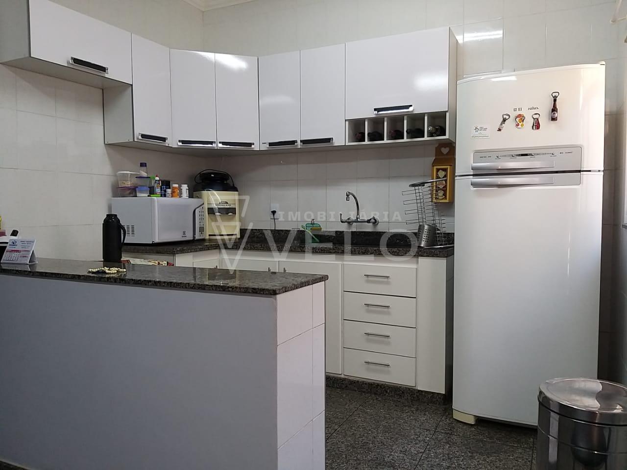 Casa à venda com 3 quartos, 250m² - Foto 9