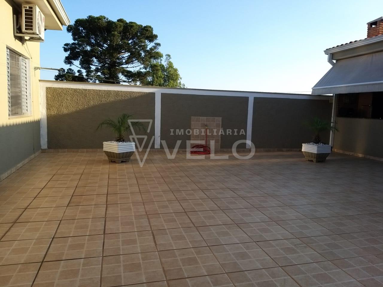 Casa à venda com 3 quartos, 250m² - Foto 3