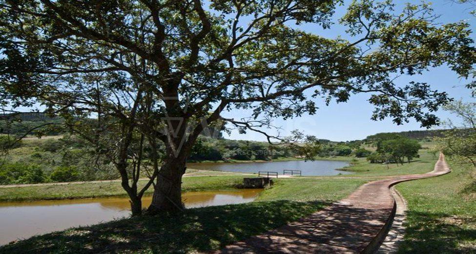 Fazenda à venda com 5 quartos, 1200m² - Foto 2
