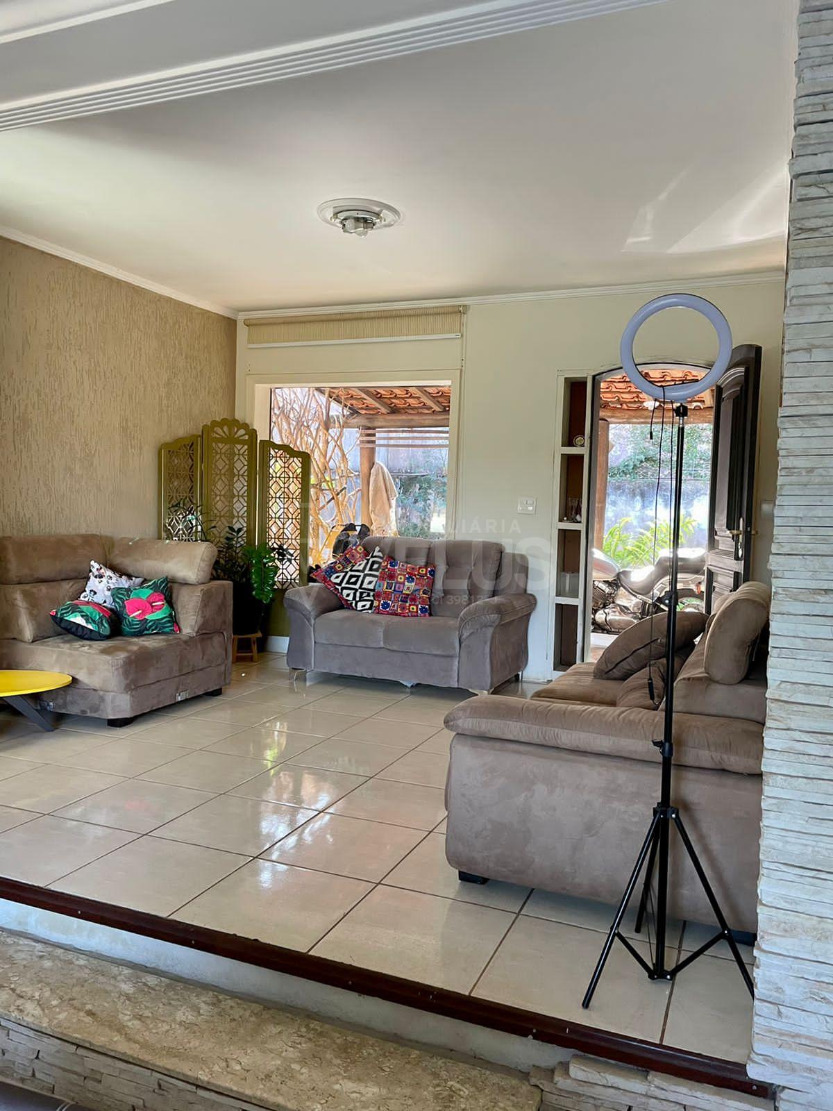 Casa bem localizada, Vila Progresso