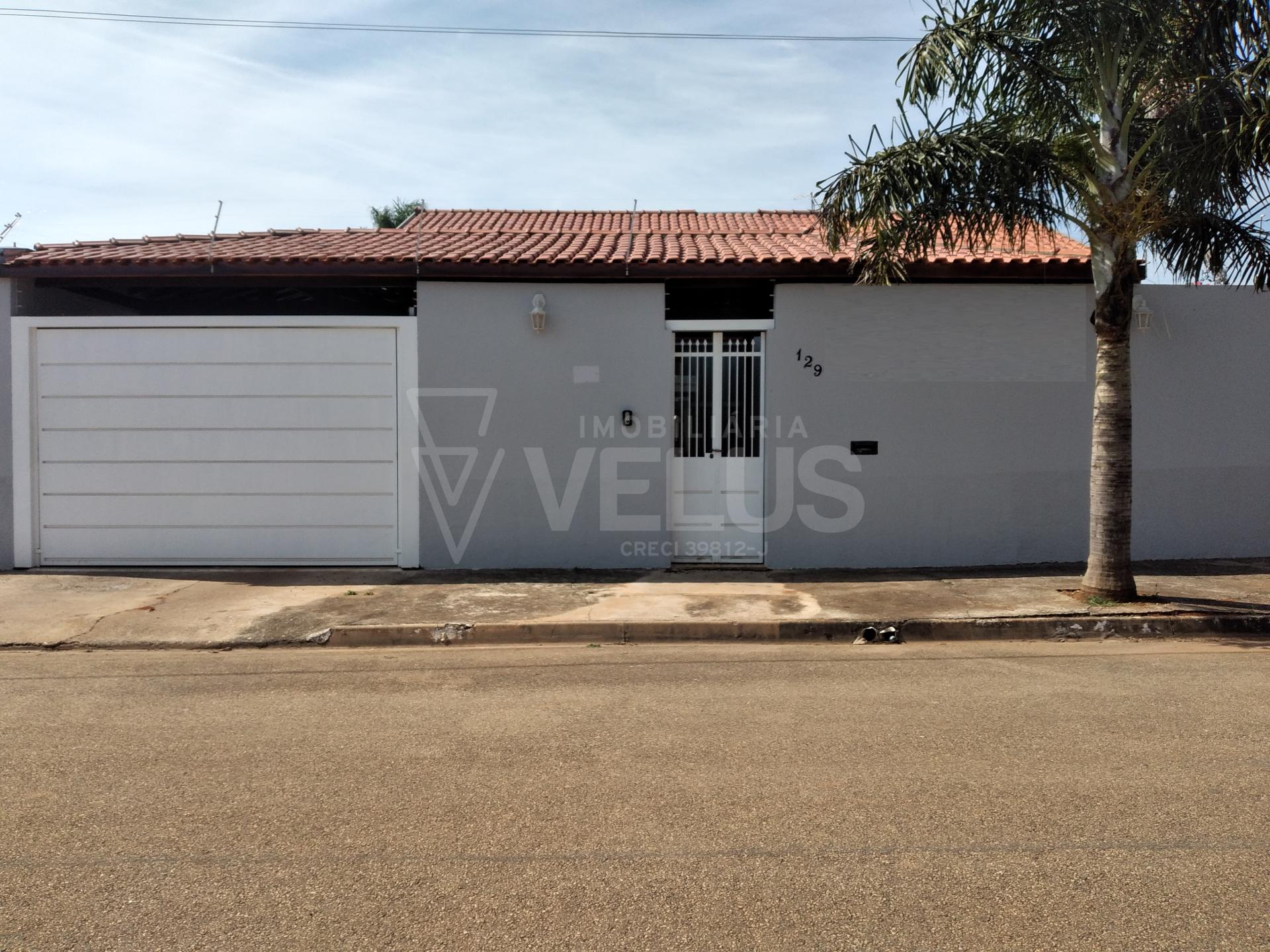 CASA DE ALTO PADRÃO, 3 SUÍTES, PISCINA E EDÍCULA COM SUÍTE, SALA E COZINHA