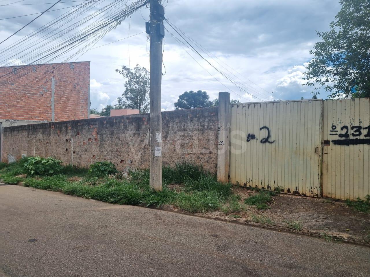 Terreno à venda com casa, Vila Mazzei, ITAPETININGA - SP