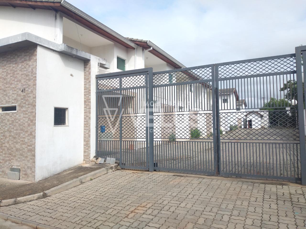 Sobrado em condomínio fechado com 1 ou  2 suítes, Centro, ITAPETININGA - SP