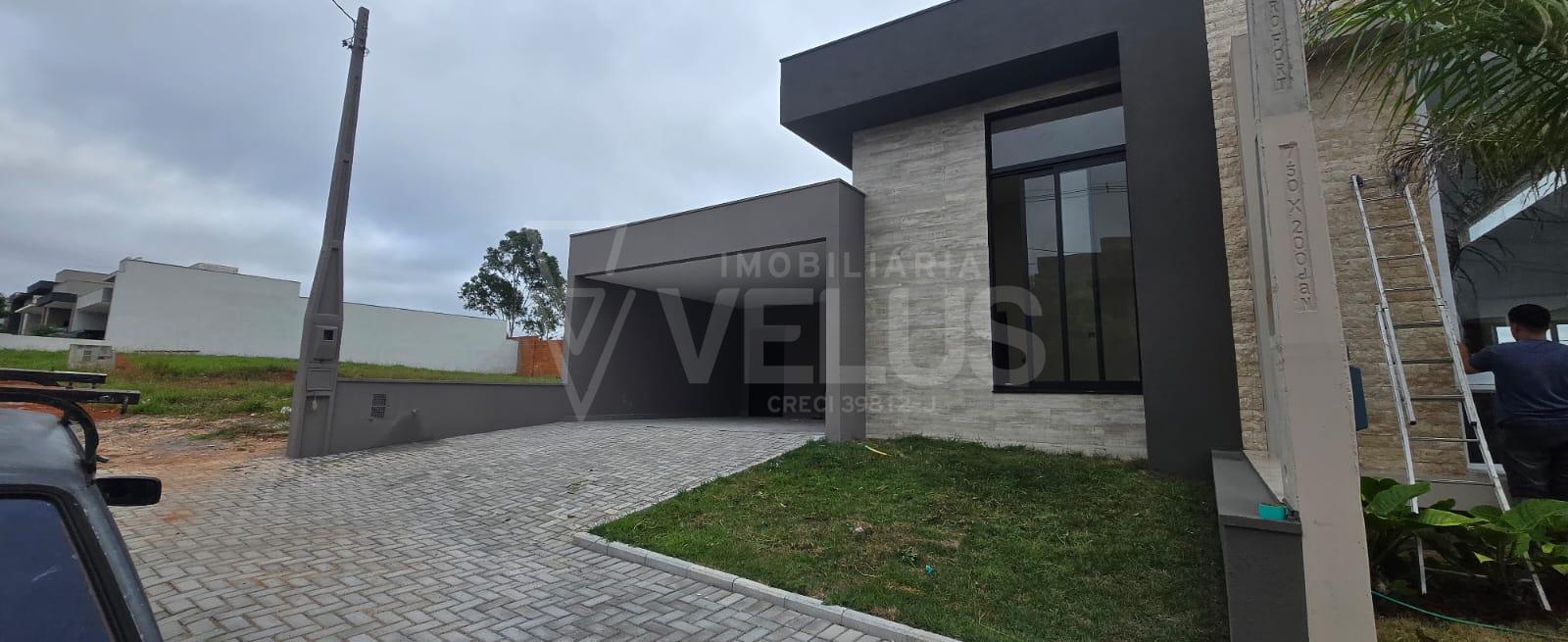 Casa a venda no condomínio Golden Ville, bairro nobre e seguro na cidade de Itapetininga