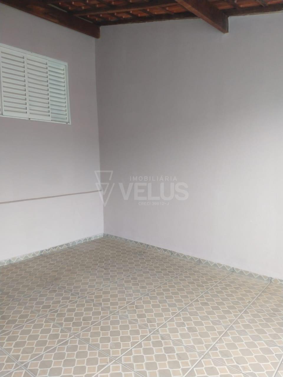 Casa à venda com 3 quartos, 105m² - Foto 1