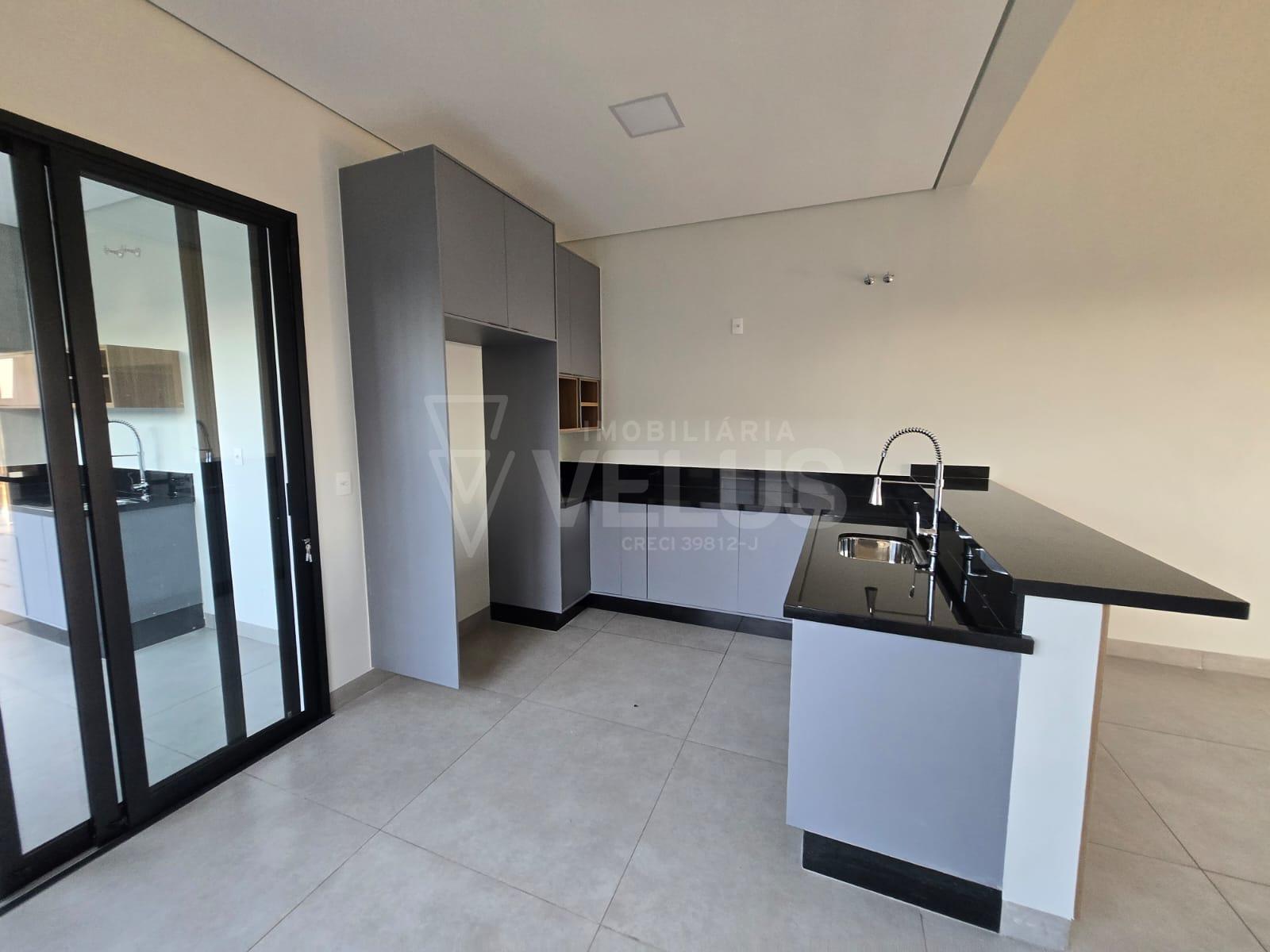 Casa de Condomínio à venda com 3 quartos, 199m² - Foto 3