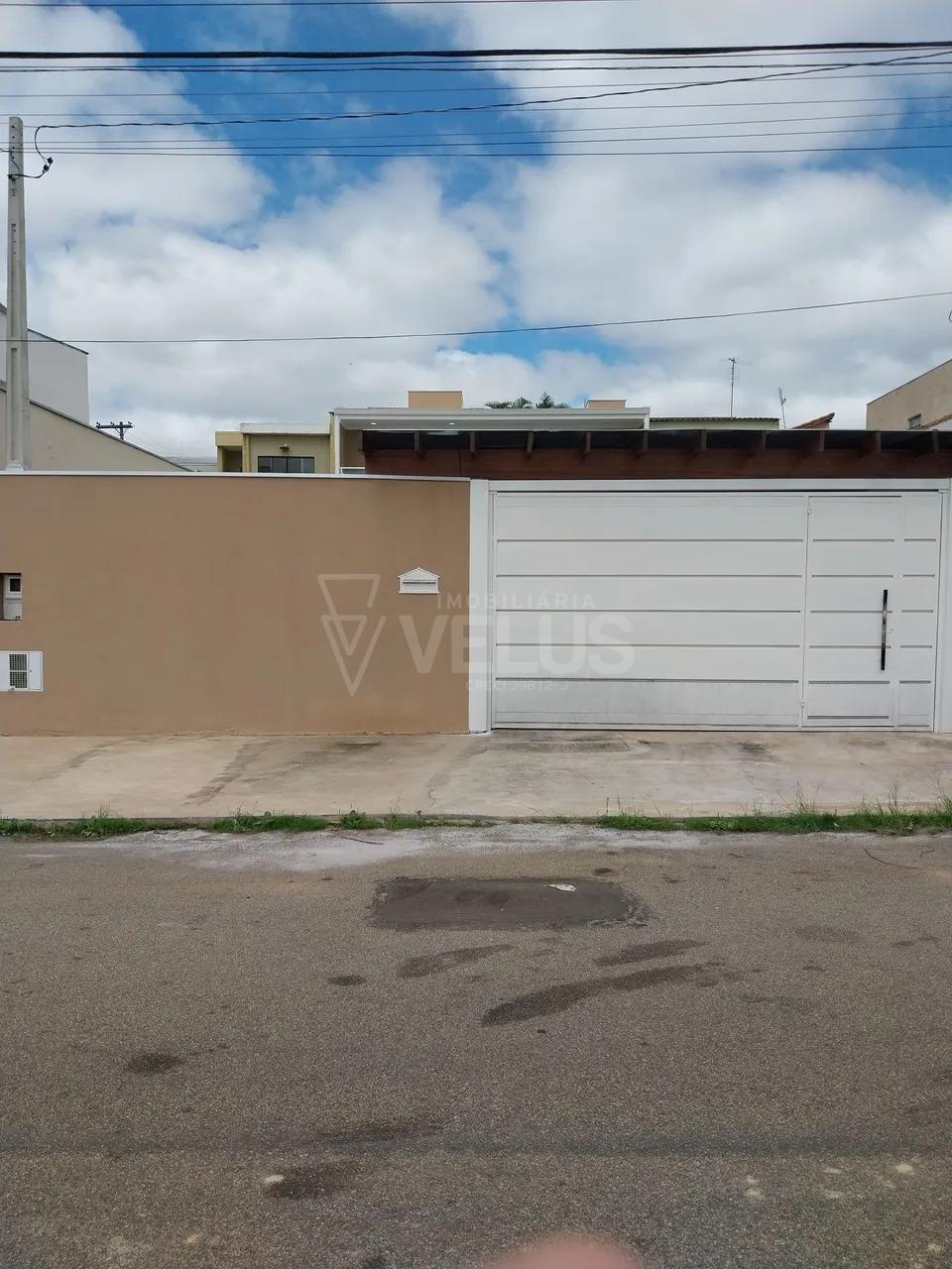 Casa à venda com 1 quarto, 236m² - Foto 2