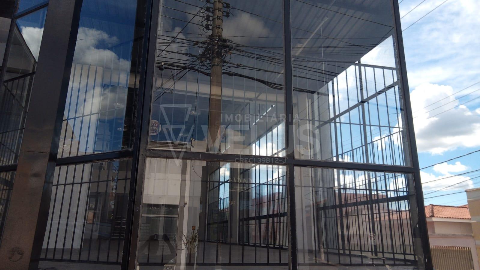 Prédio Inteiro, 700 m² - Foto 1