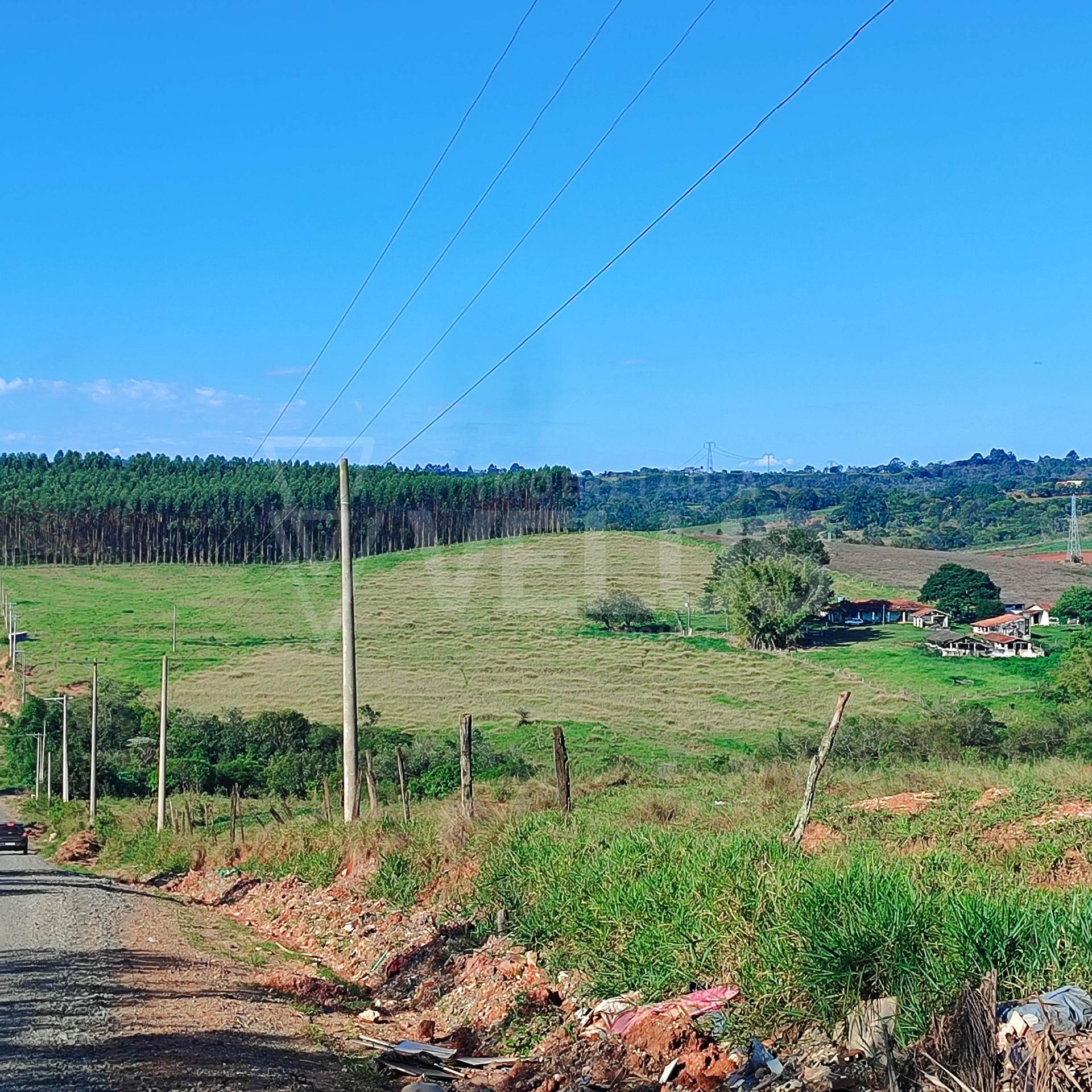Chácara em Itapetininga, perto da cidade
