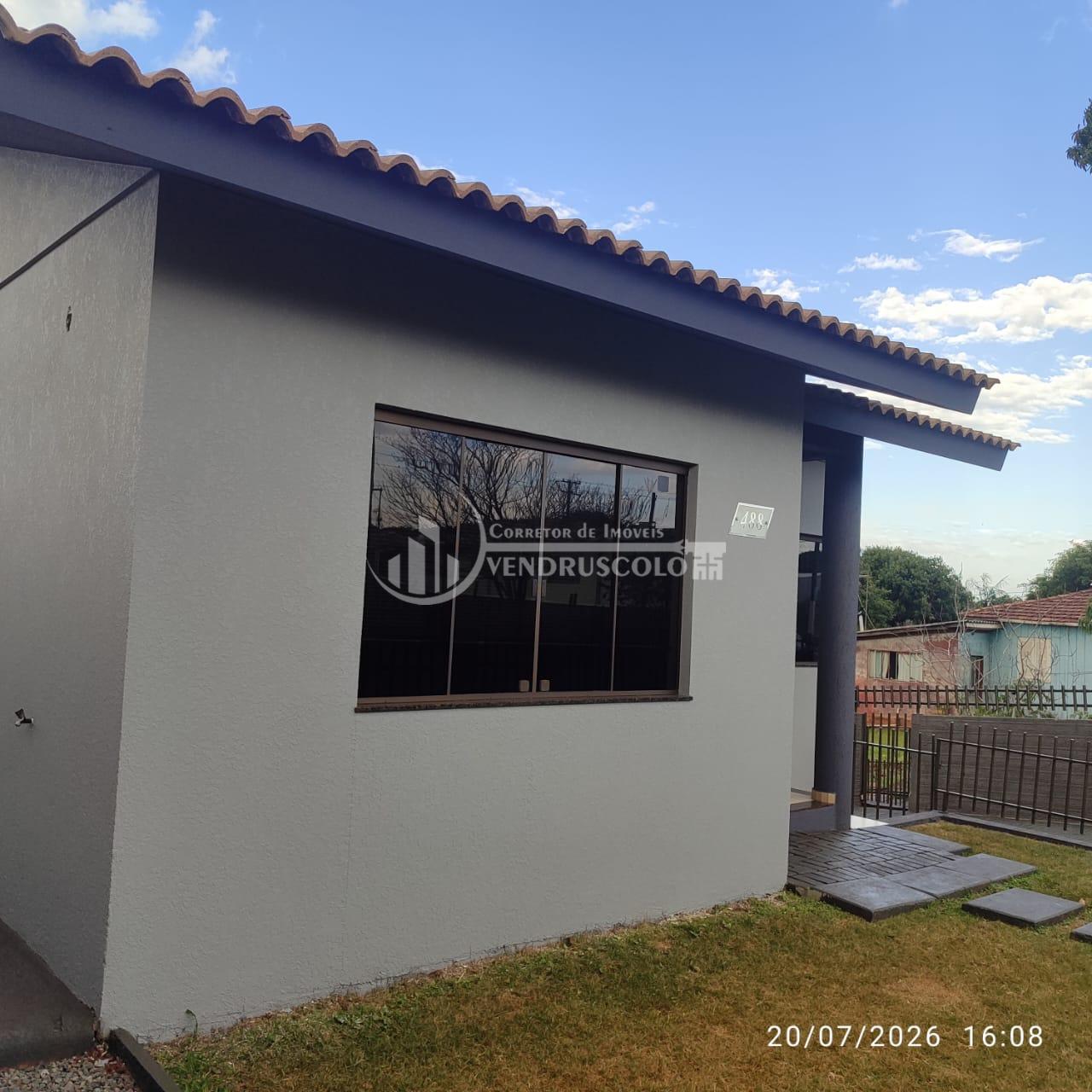 VENDE-SE LINDA CASA DE ALVENARIA, EM SÃO MIGUEL DO IGUAÇU COM 69,92 Metros.