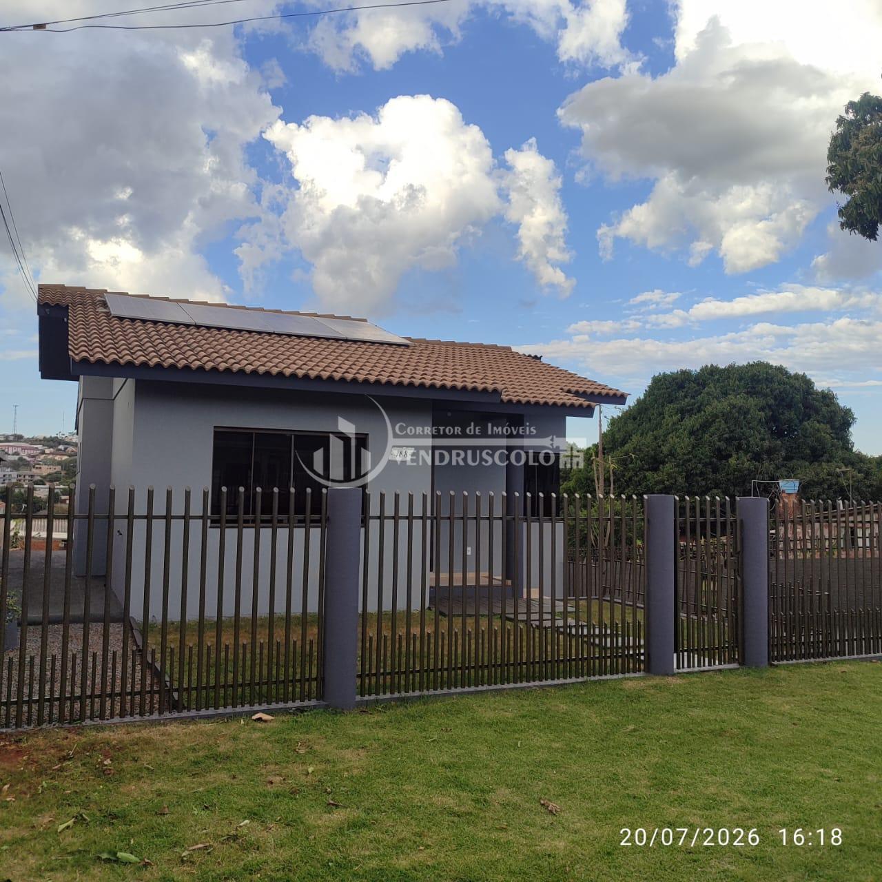 VENDE-SE LINDA CASA DE ALVENARIA, EM SÃO MIGUEL DO IGUAÇU COM 69,92 Metros.