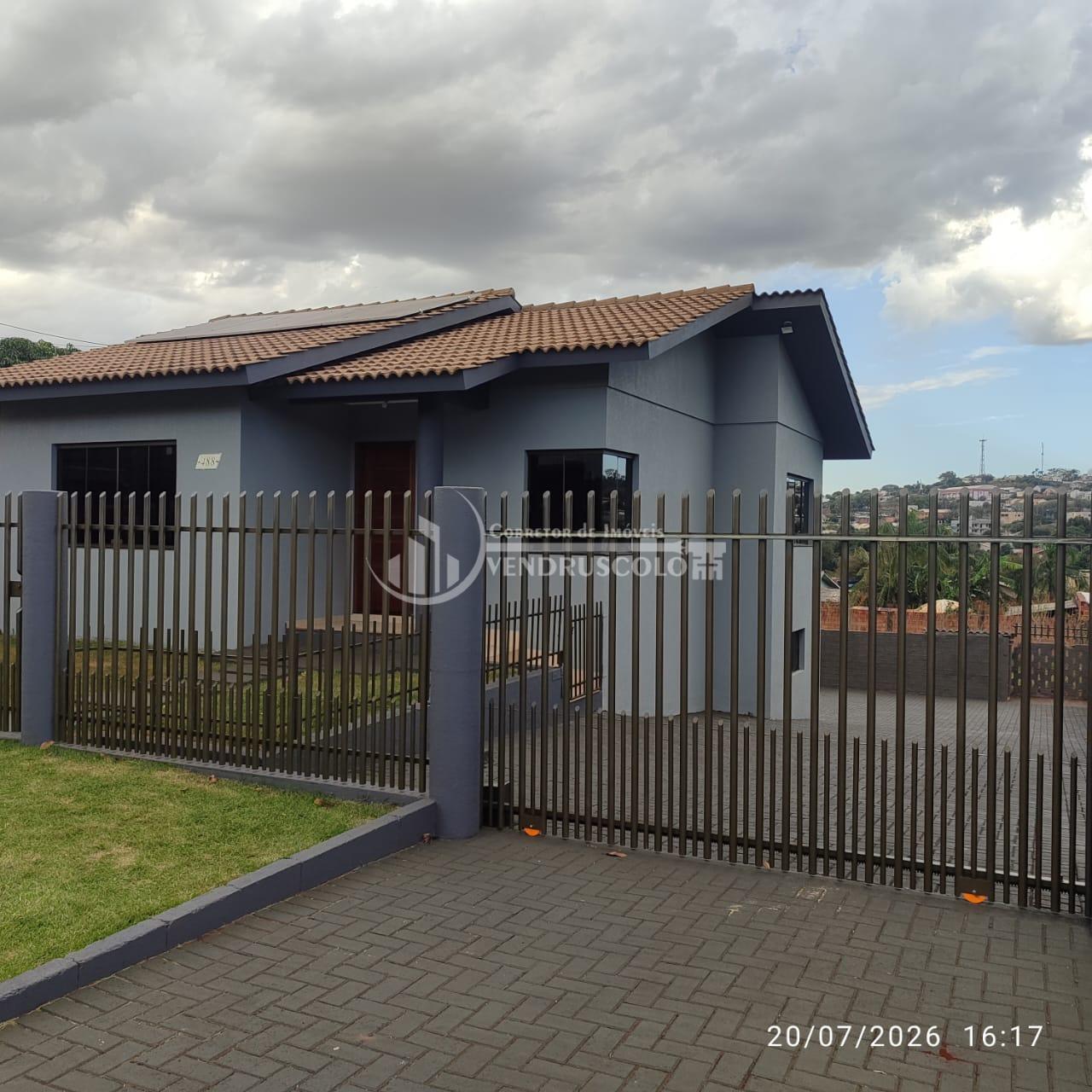VENDE-SE LINDA CASA DE ALVENARIA, EM SÃO MIGUEL DO IGUAÇU COM 69,92 Metros.