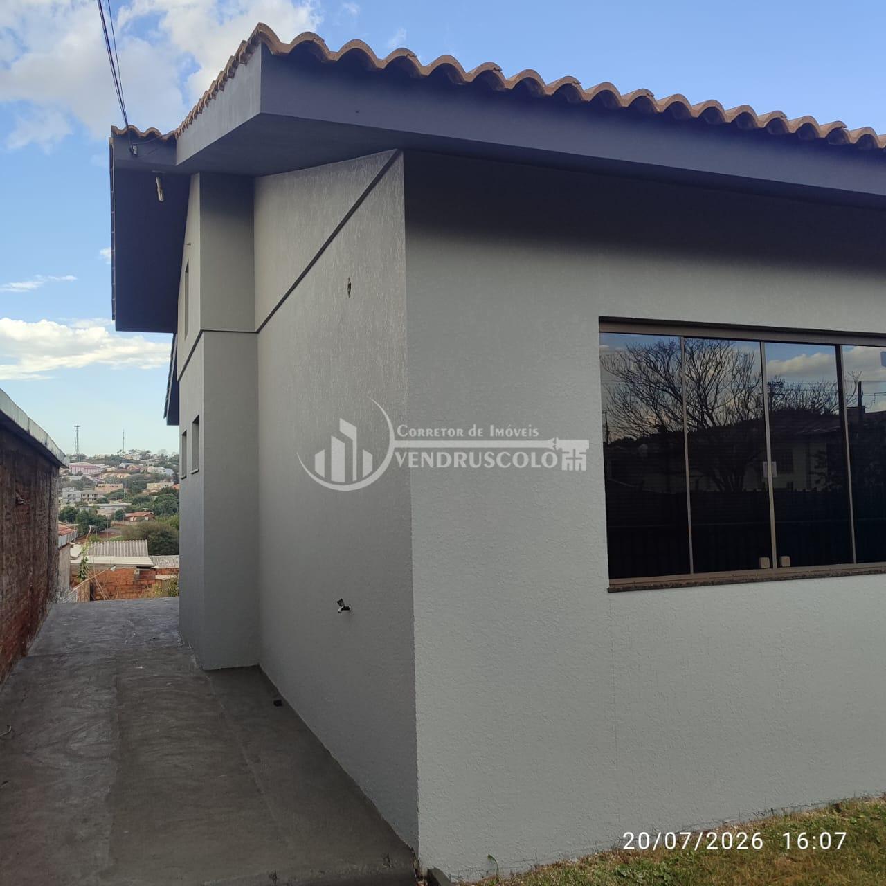 VENDE-SE LINDA CASA DE ALVENARIA, EM SÃO MIGUEL DO IGUAÇU COM 69,92 Metros.
