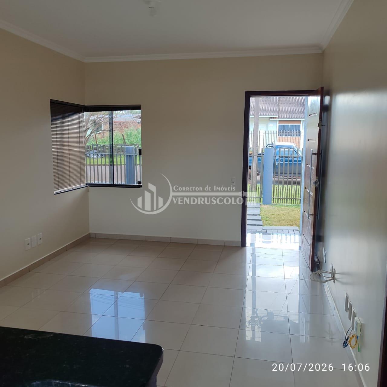 VENDE-SE LINDA CASA DE ALVENARIA, EM SÃO MIGUEL DO IGUAÇU COM 69,92 Metros.