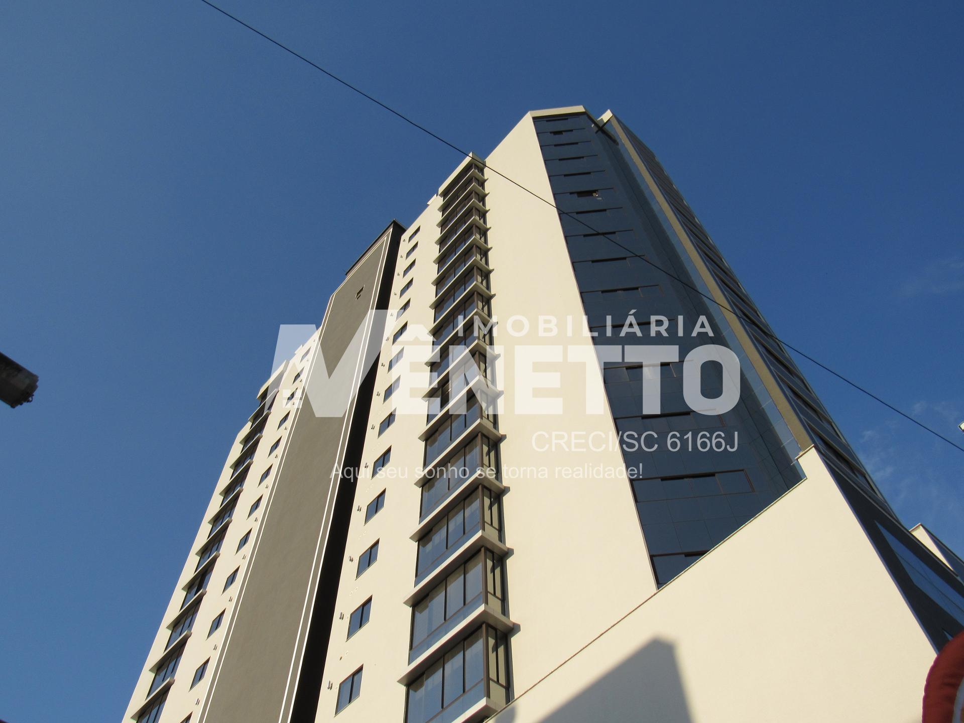 Apartamento com 3 suítes no Residencial Platinum