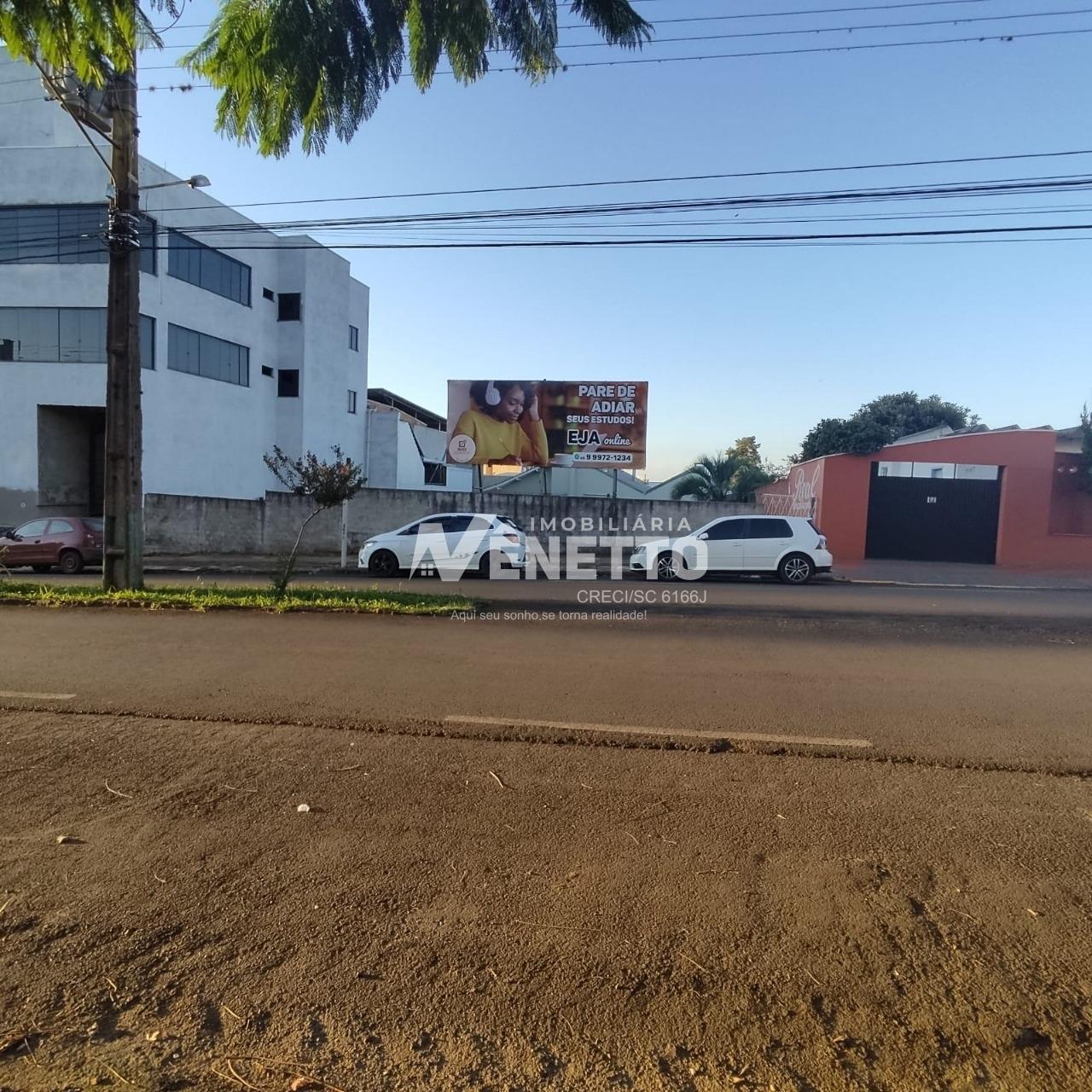 Amplo terreno à venda no centro ideal para construção comercial