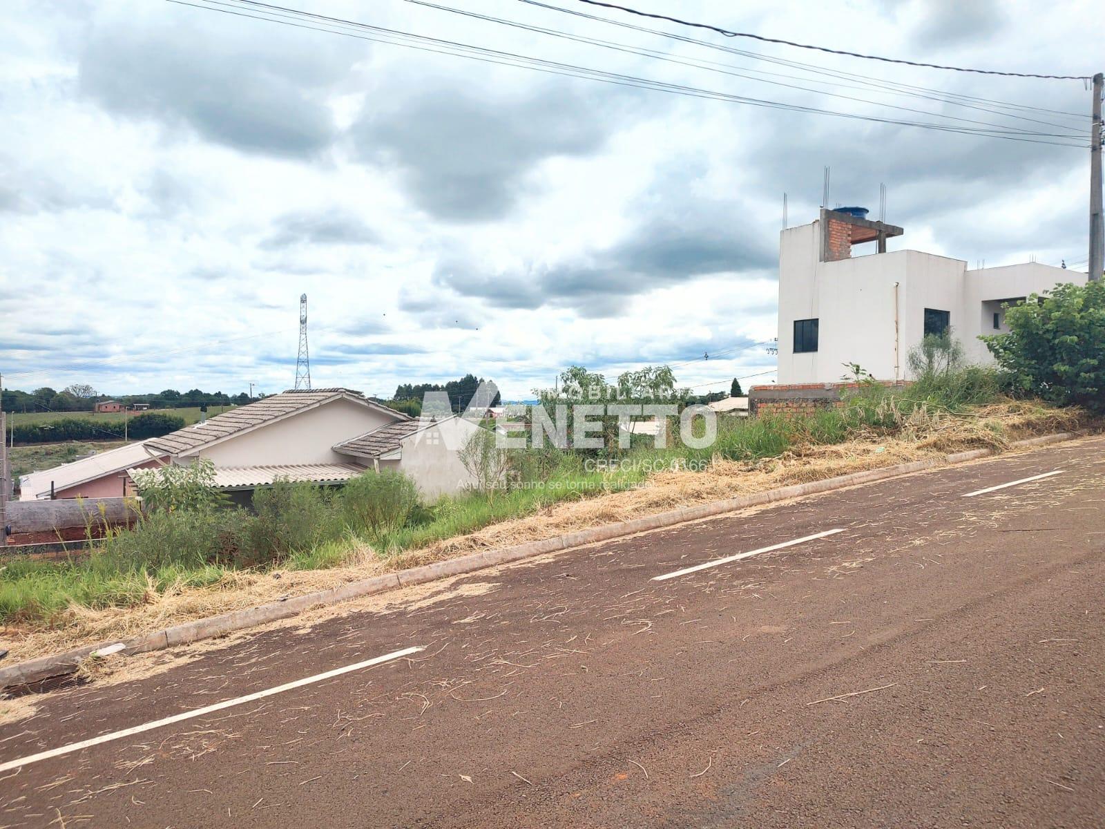 Terreno de esquina por apenas  90 mil K para venda em Xanxerê