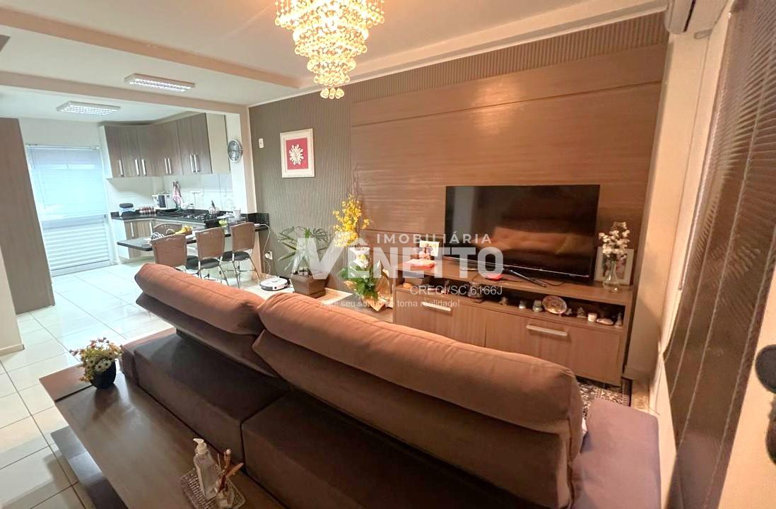 Casa Duplex com suíte semi mobiliada à venda em Xanxerê