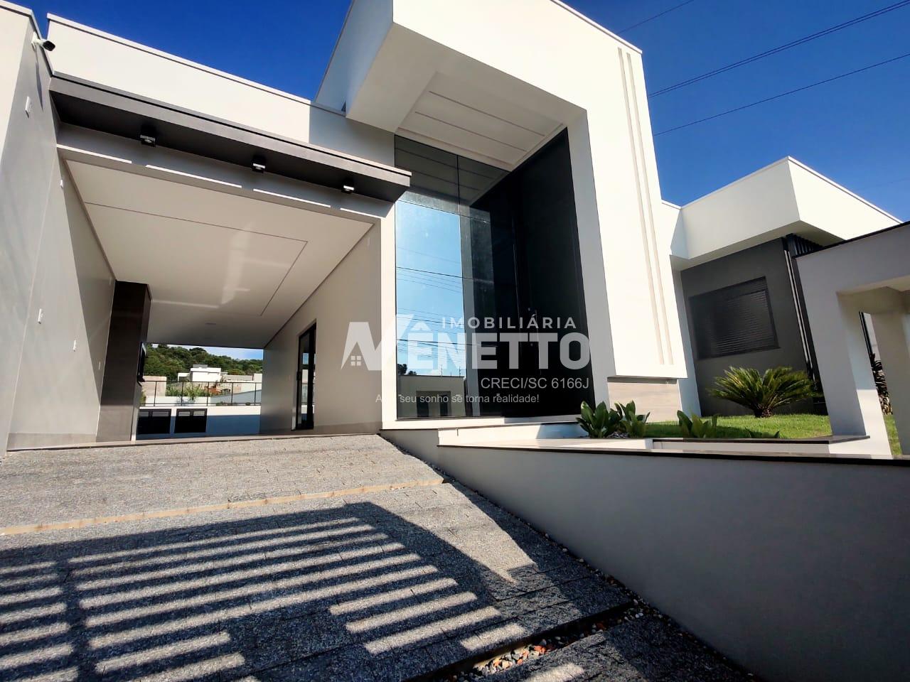 Casa Alto Padrão com piscina à venda no Bairro Tacca em Xanxerê