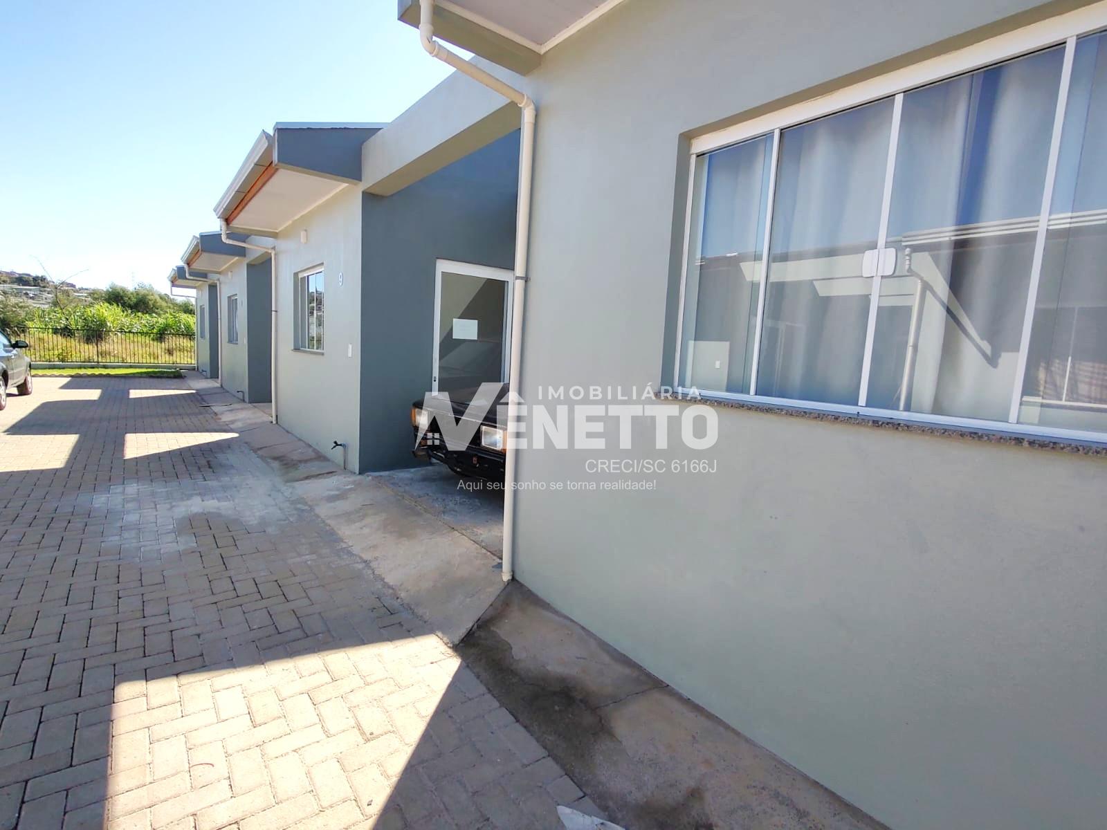 Casa nova com laje em condomínio fechado bairro são Jorge em Xanxerê