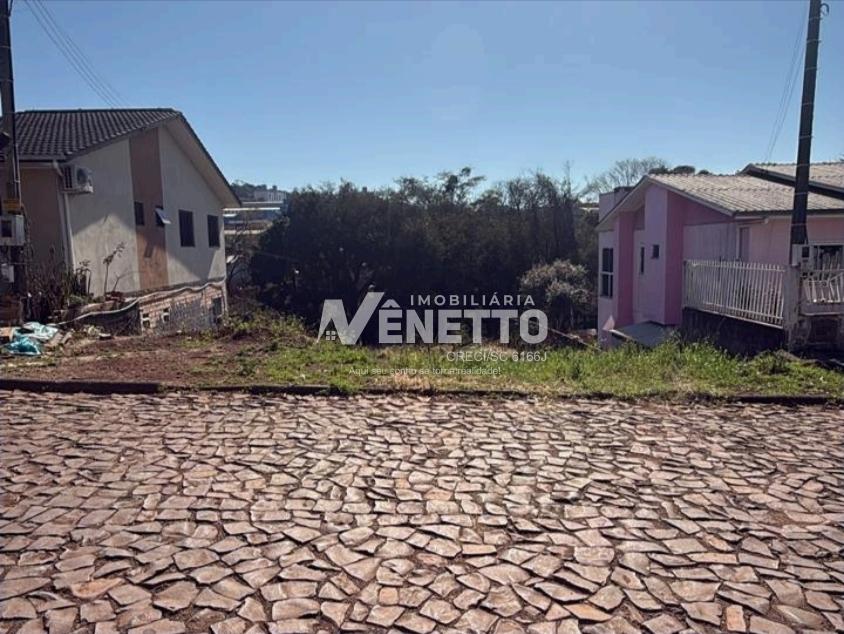 Terreno amplo no bairro Bortolon é na imobiliária Vênetto em Xanxerê SC