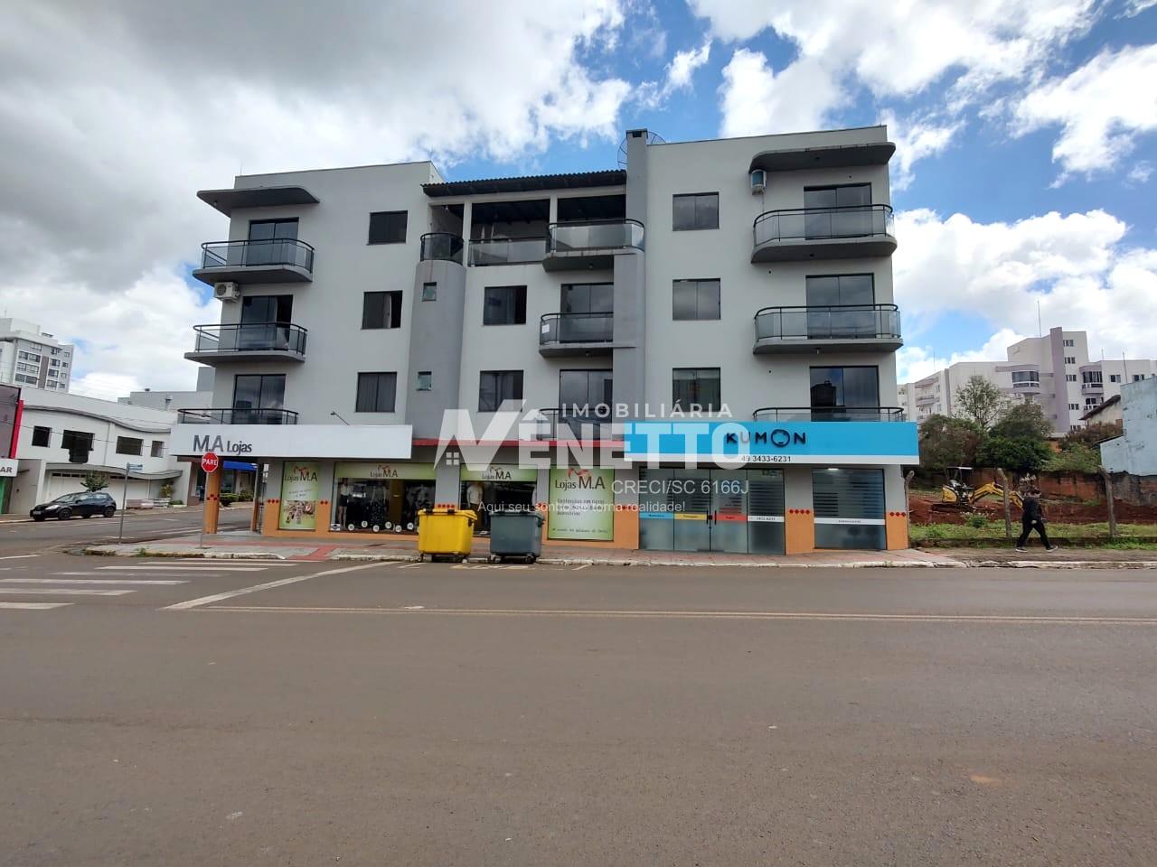 Apartamento com suíte e sacada com churrasqueira para ALUGAR no centro de Xanxerê